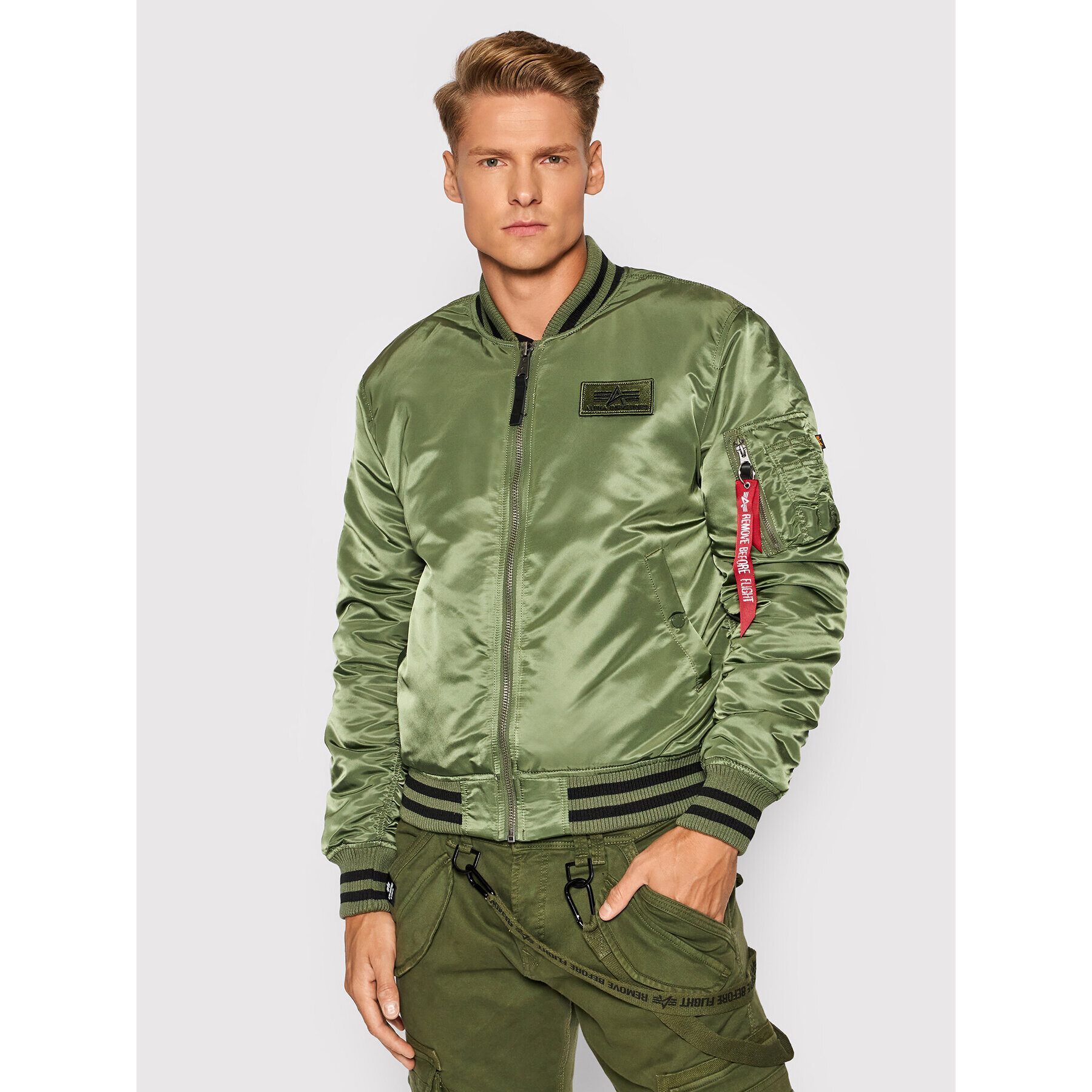 Alpha Industries Яке бомбър College 118112 Зелен Regular Fit - Pepit.bg