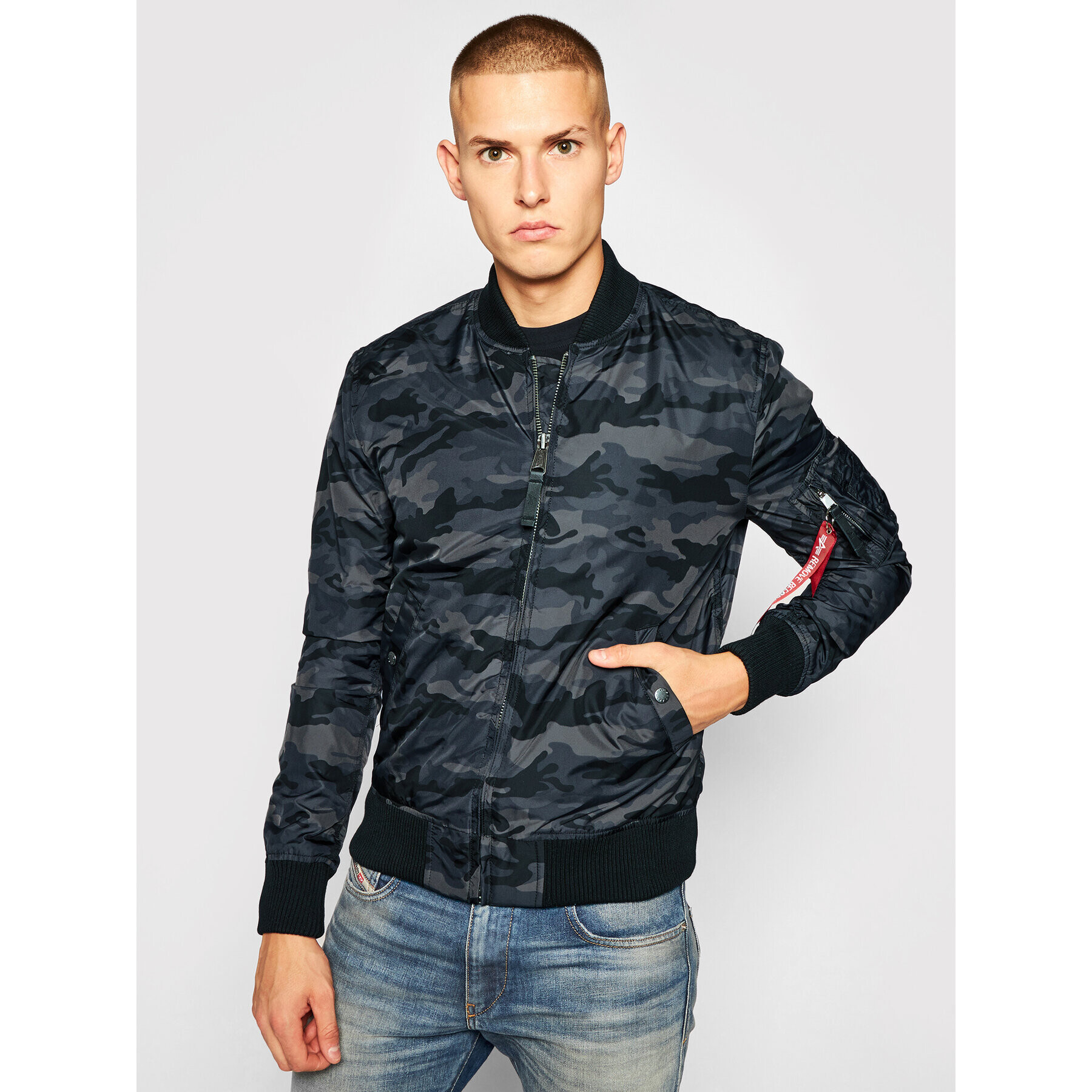 Alpha Industries Яке бомбър Ma-1 Tt Camo 191103C Сив Regular Fit - Pepit.bg