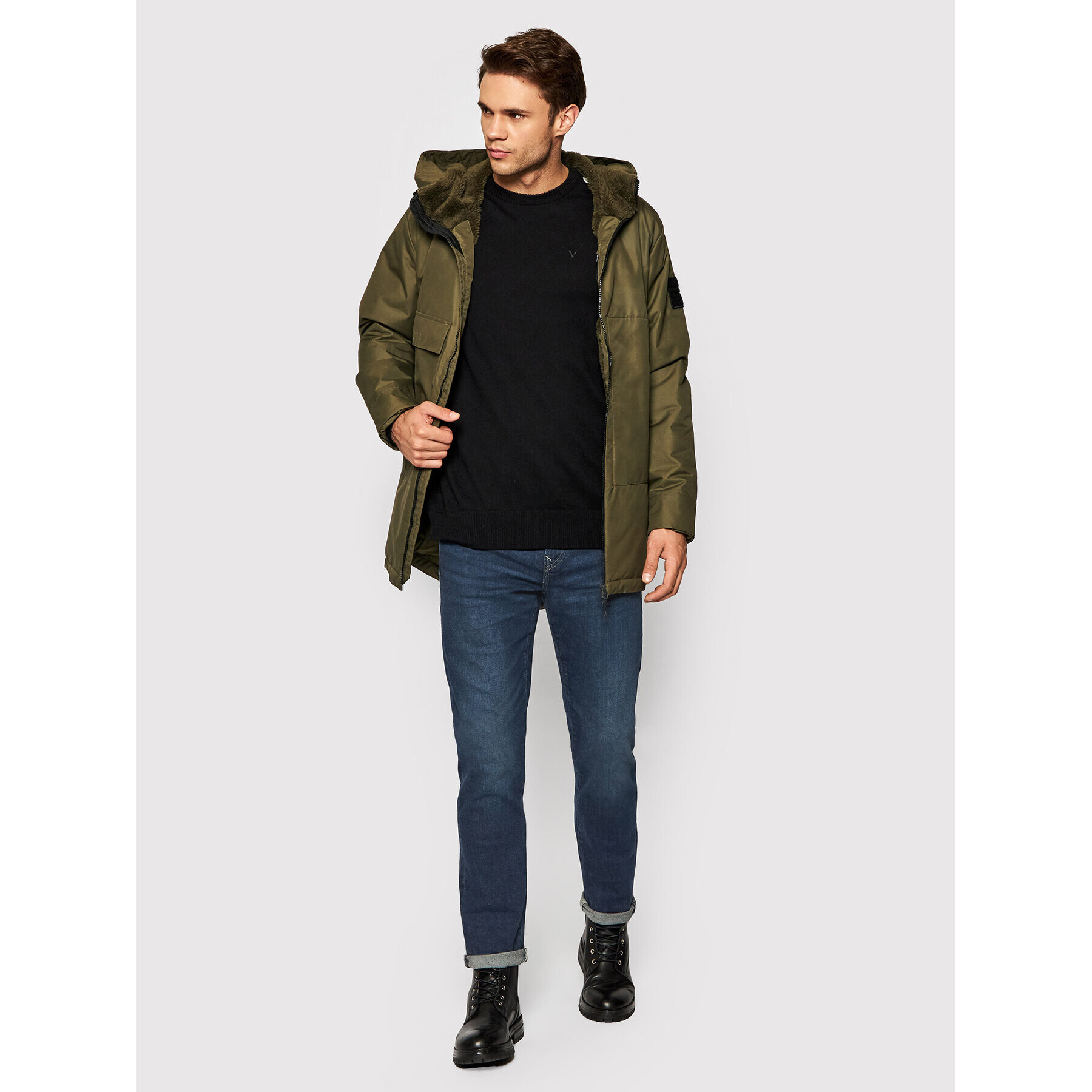 American Eagle Пуловер 014-1142-1702 Черен Regular Fit - Pepit.bg