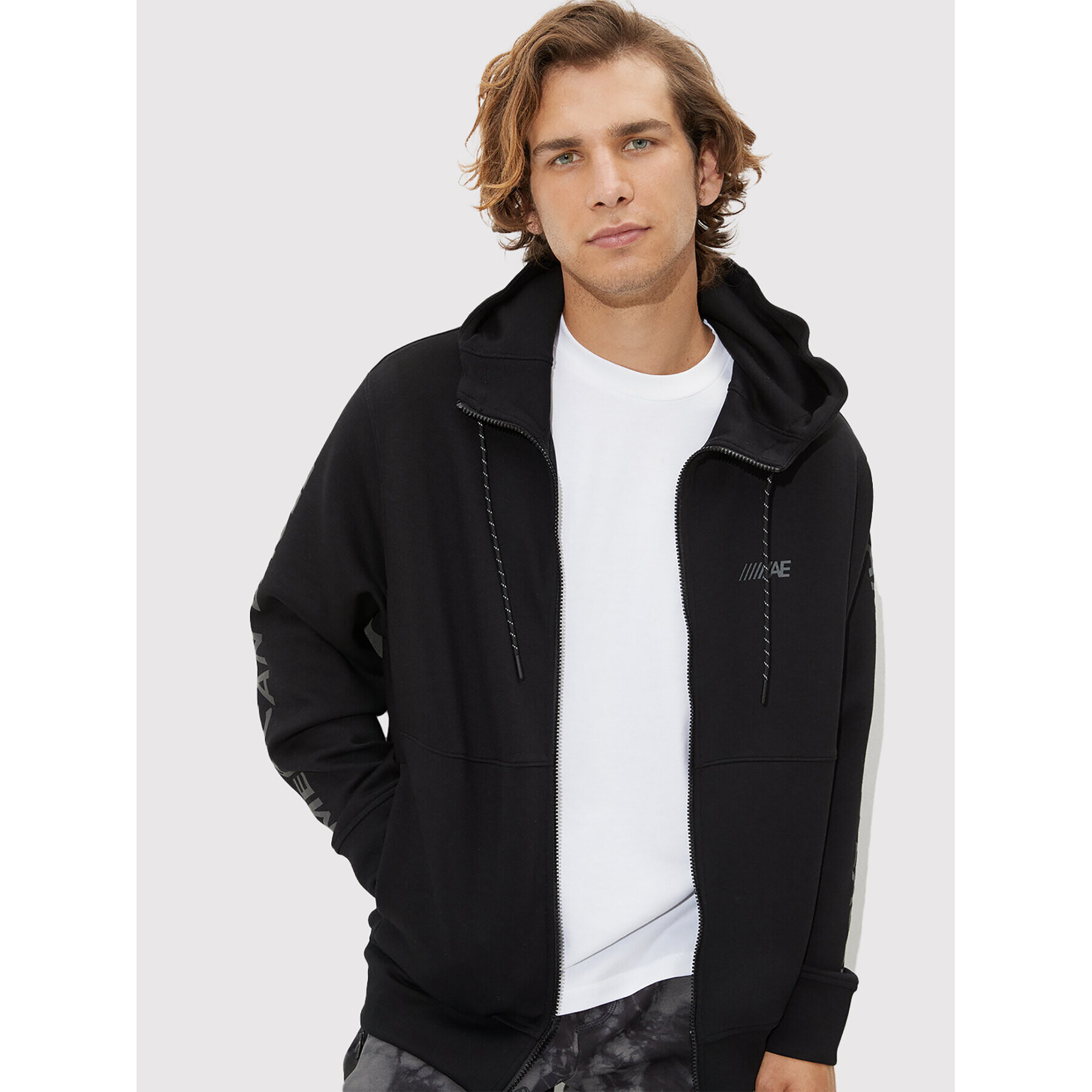 American Eagle Суитшърт 019-0196-1493 Черен Regular Fit - Pepit.bg