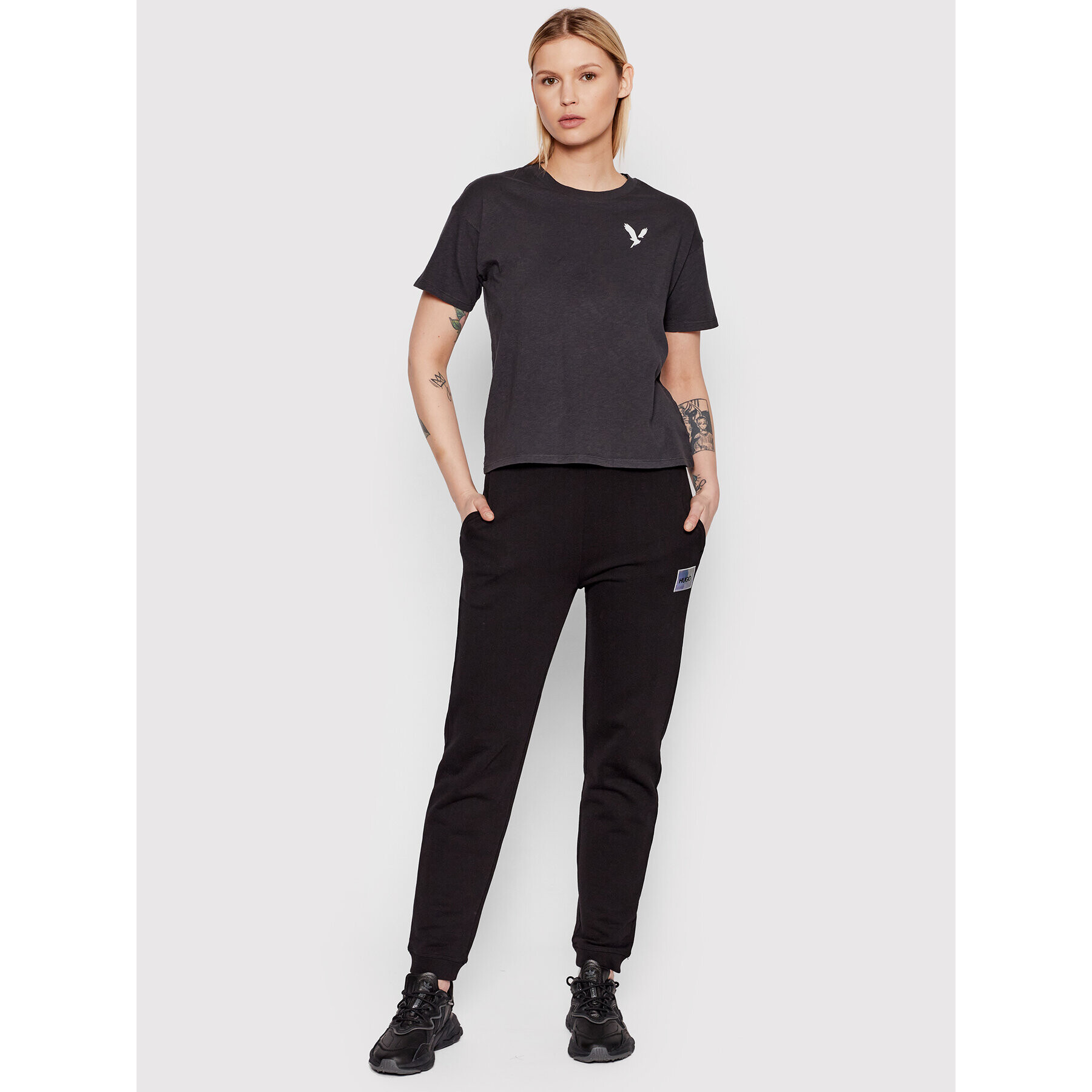American Eagle Тишърт 030-1305-9930 Черен Regular Fit - Pepit.bg