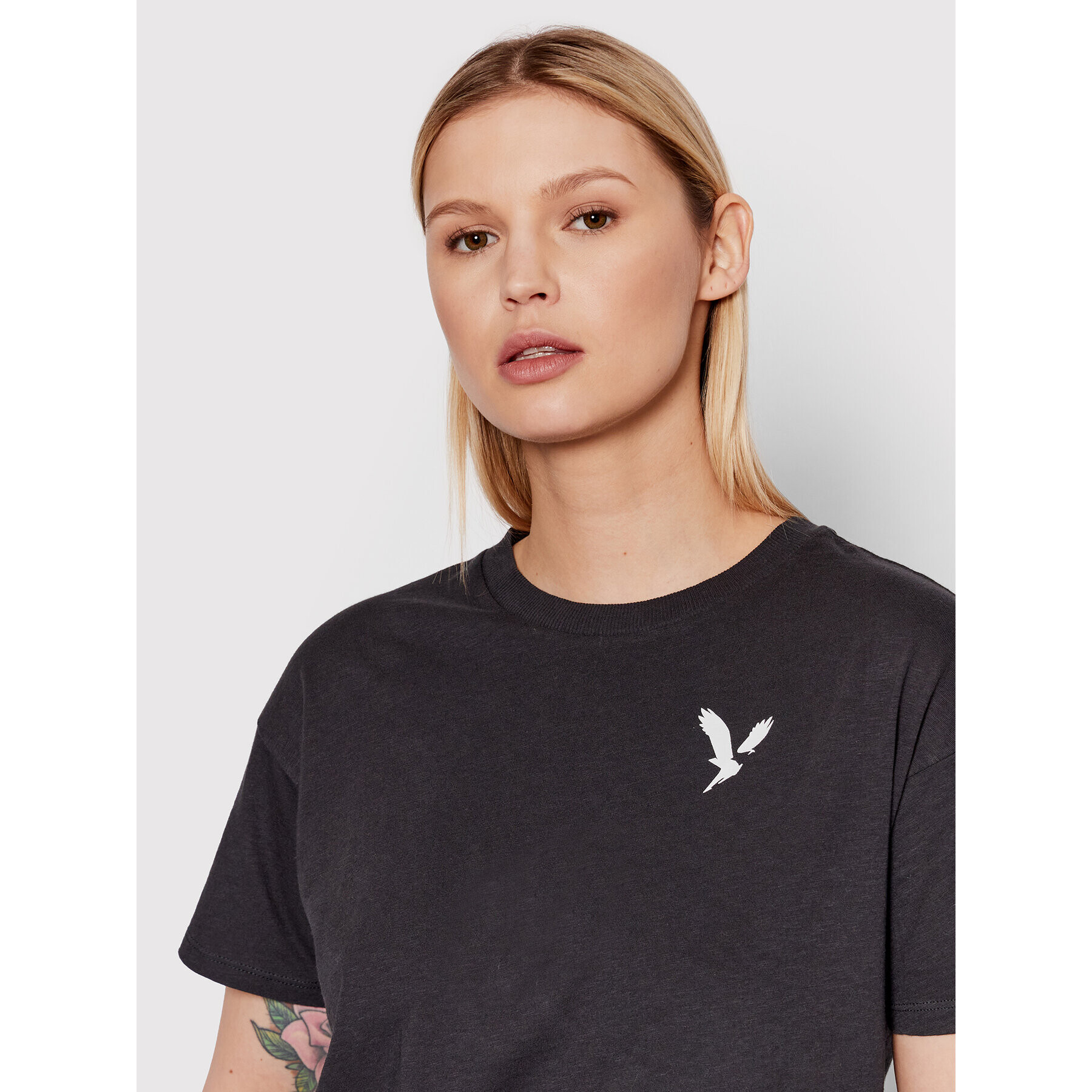 American Eagle Тишърт 030-1305-9930 Черен Regular Fit - Pepit.bg