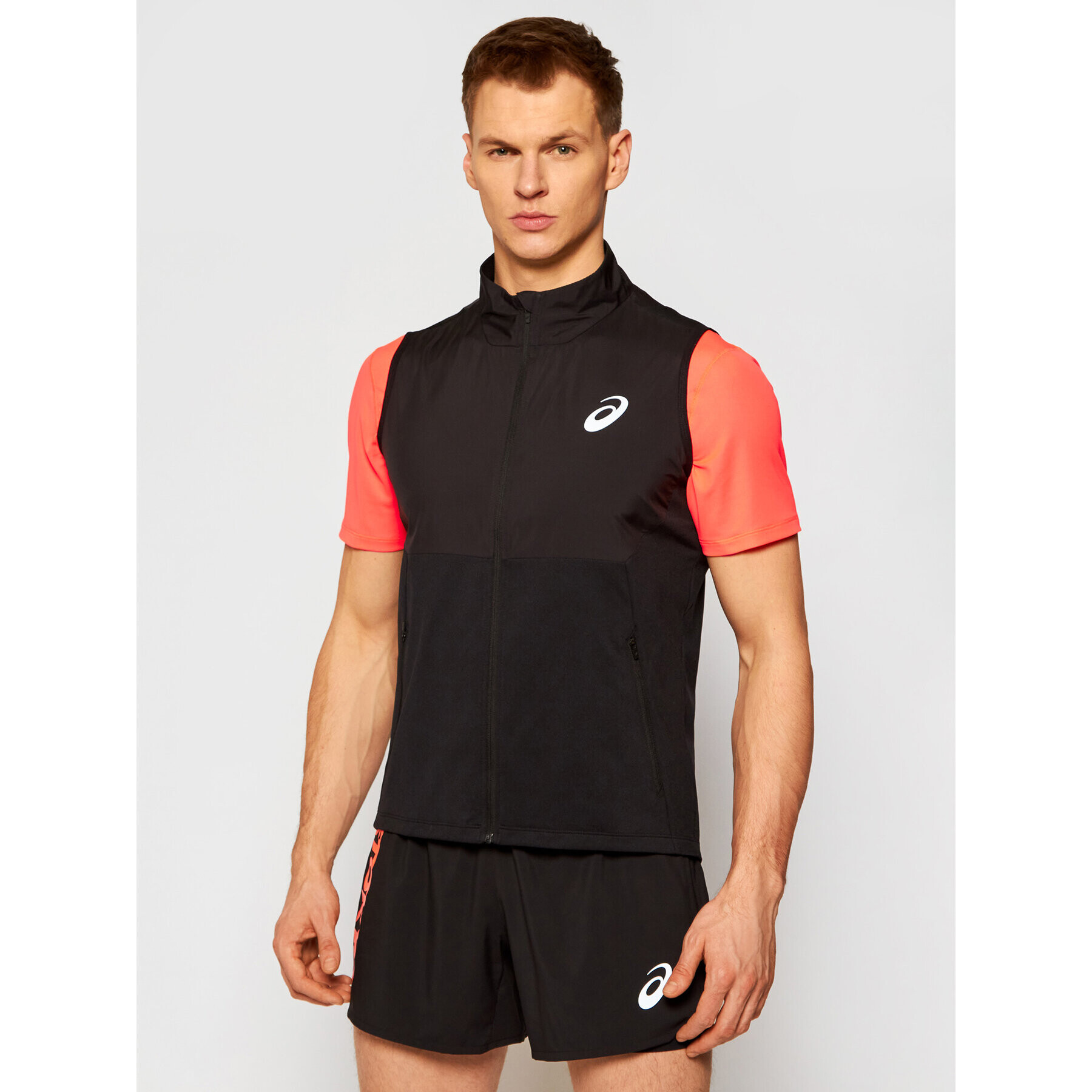 Asics Елек Future Tokyo 2011B185 Черен Regular Fit - Pepit.bg