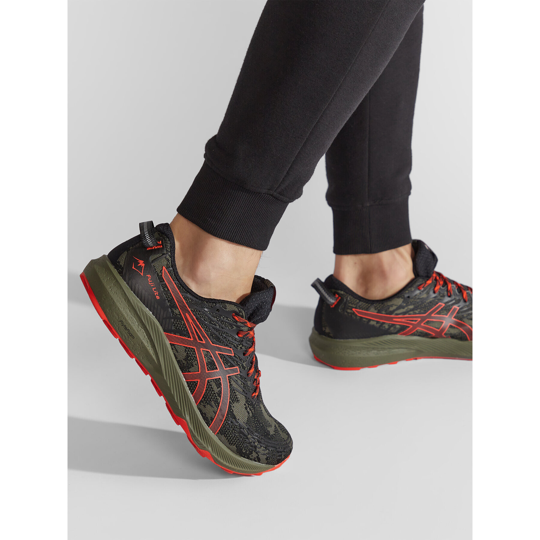 Asics Обувки Fuji Lite 3 1011B467 Каки - Pepit.bg