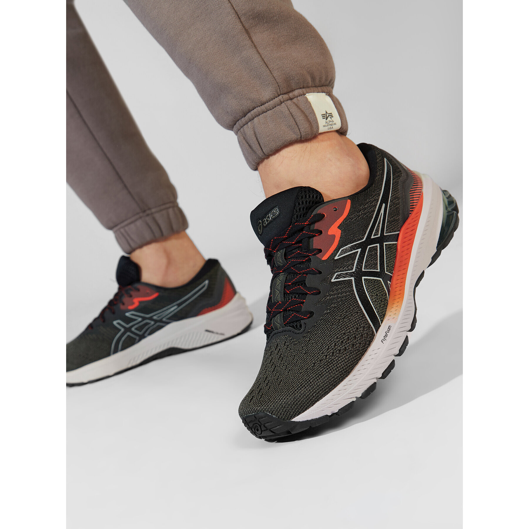 Asics Обувки Gt-1000 11 Tr 1011B573 Каки - Pepit.bg