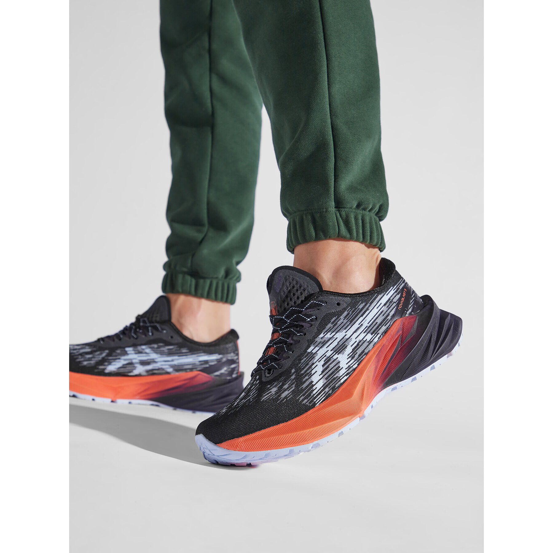 Asics Обувки Novablast 3 Tr 1012B386 Черен - Pepit.bg