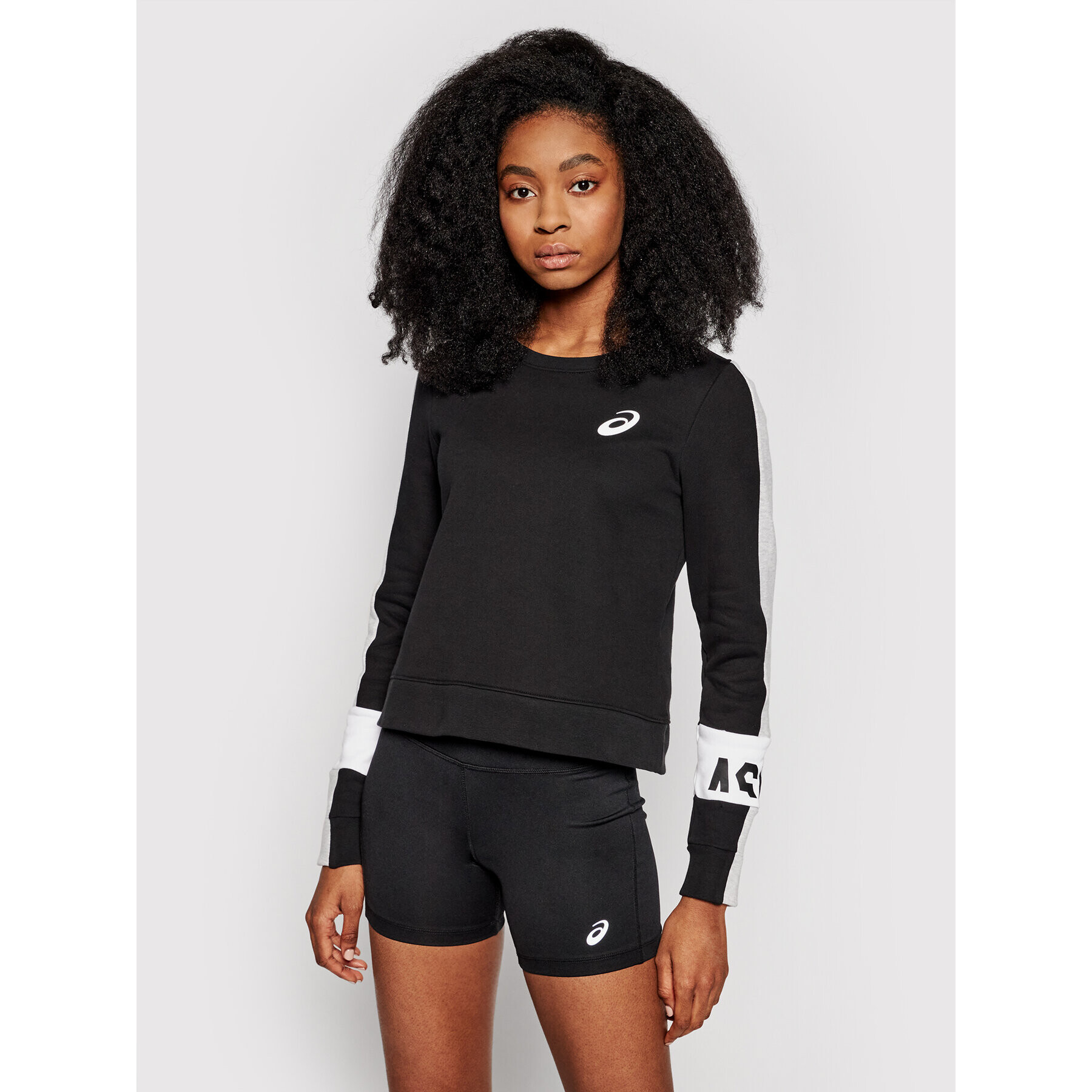 Asics Суитшърт Colorblock 2032B690 Черен Regular Fit - Pepit.bg
