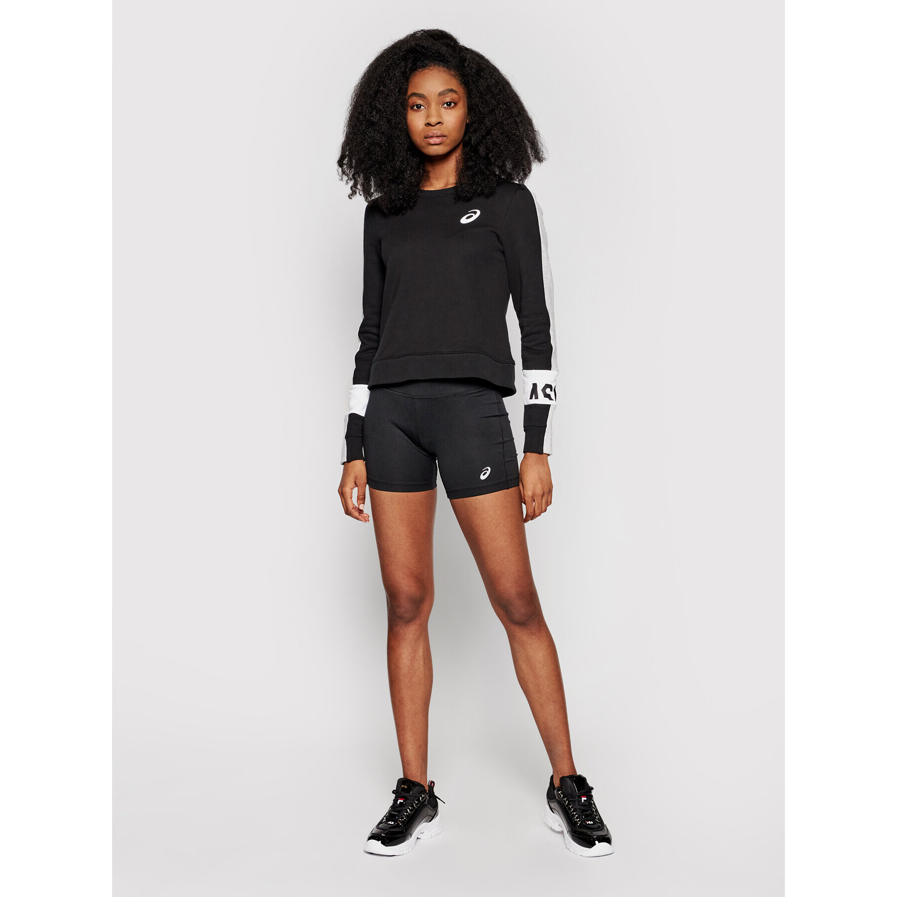 Asics Суитшърт Colorblock 2032B690 Черен Regular Fit - Pepit.bg