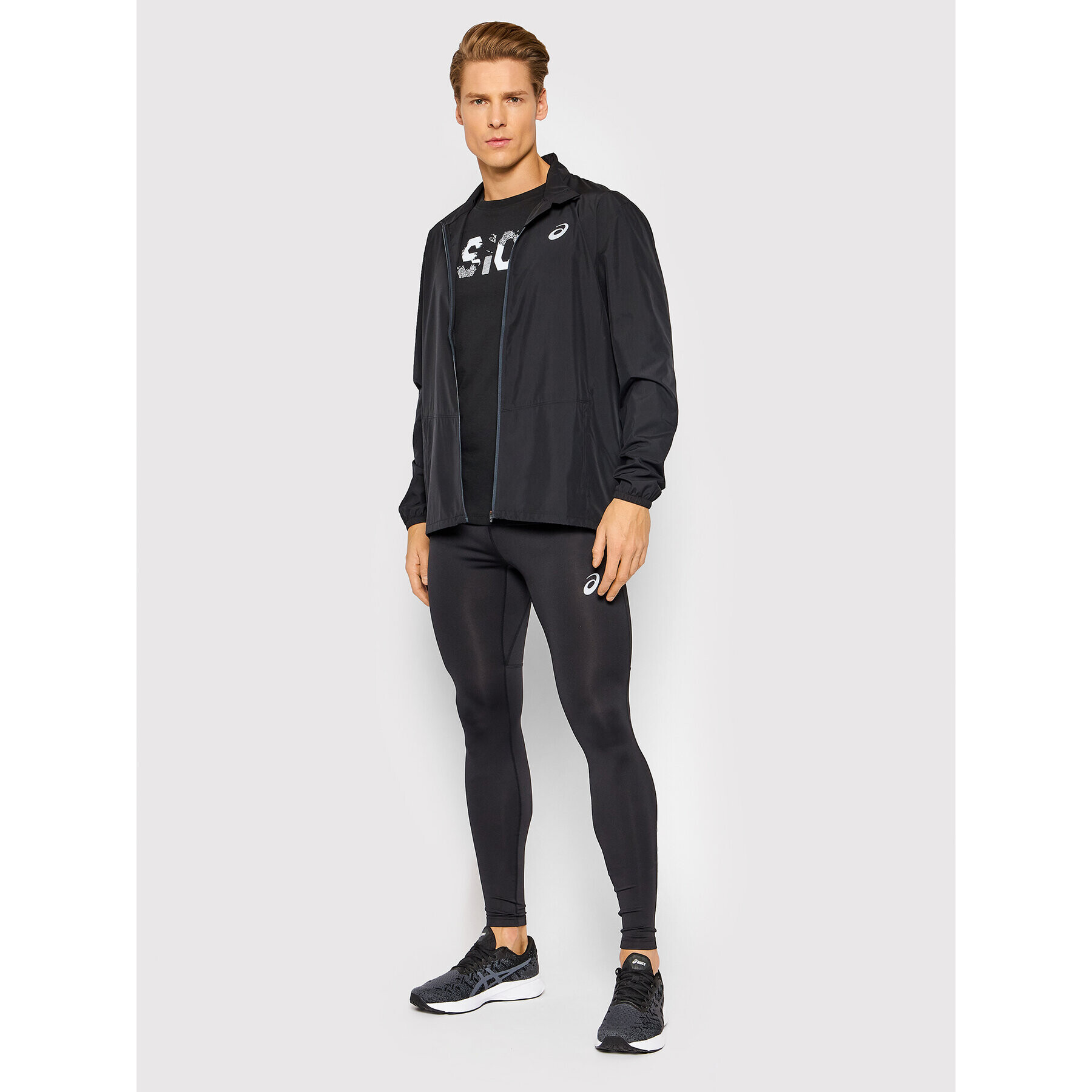 Asics Яке за джогинг Core 2011C344 Черен Regular Fit - Pepit.bg