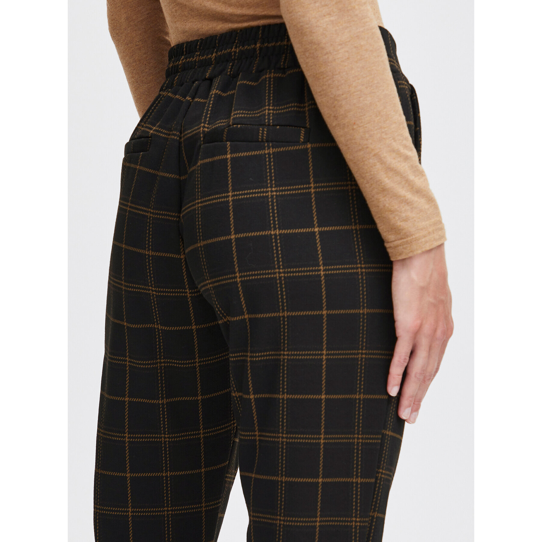 b.young Чино панталони 20813953 Кафяв Slim Fit - Pepit.bg