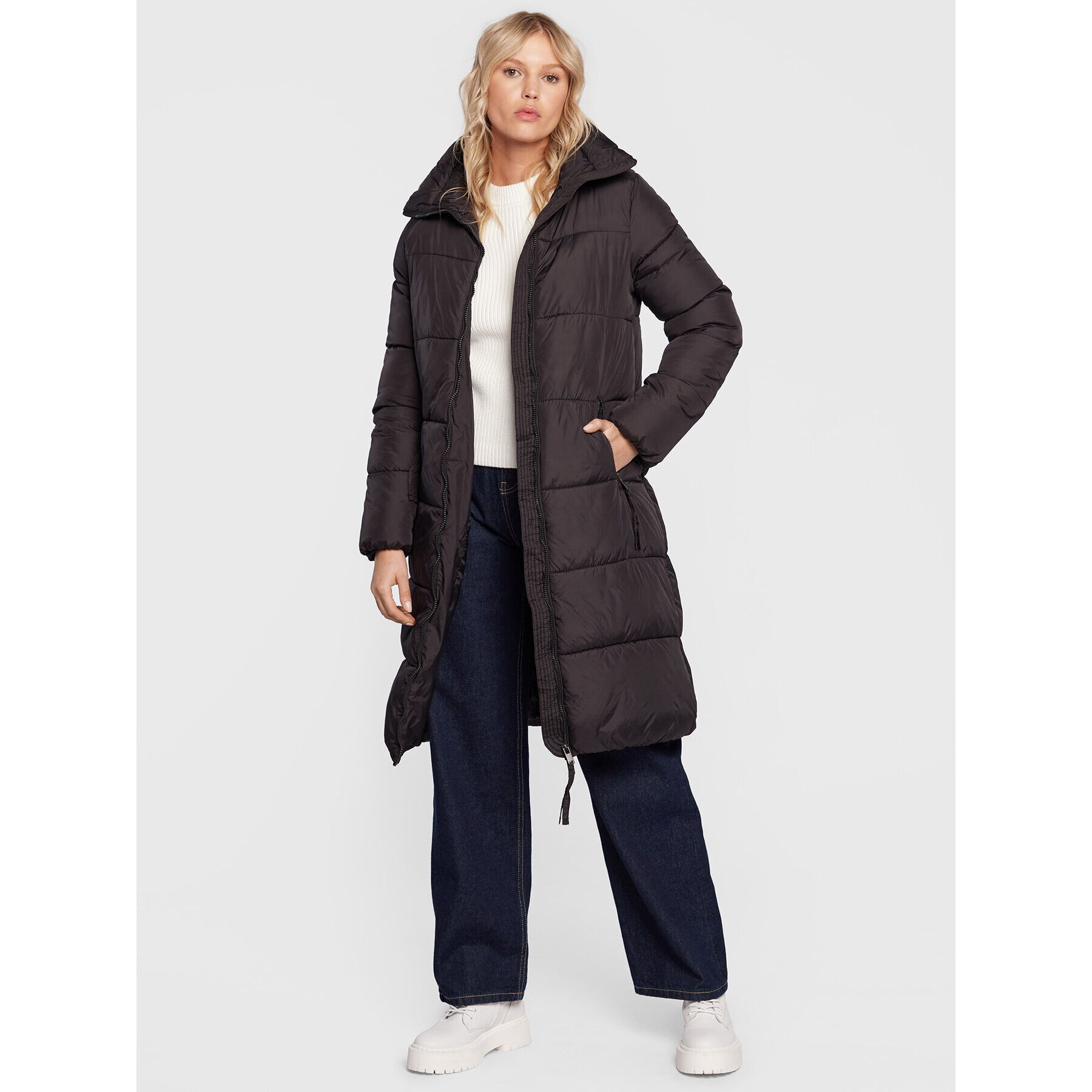 b.young Пухено яке Bomina 20811753 Черен Regular Fit - Pepit.bg