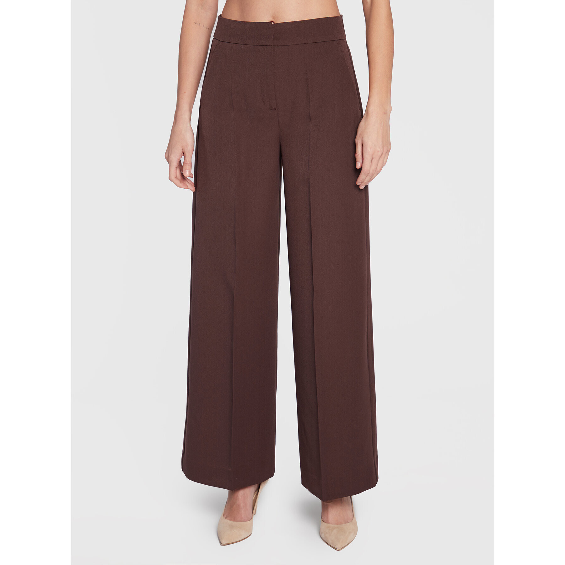 b.young Текстилни панталони Stale 20812099 Кафяв Relaxed Fit - Pepit.bg