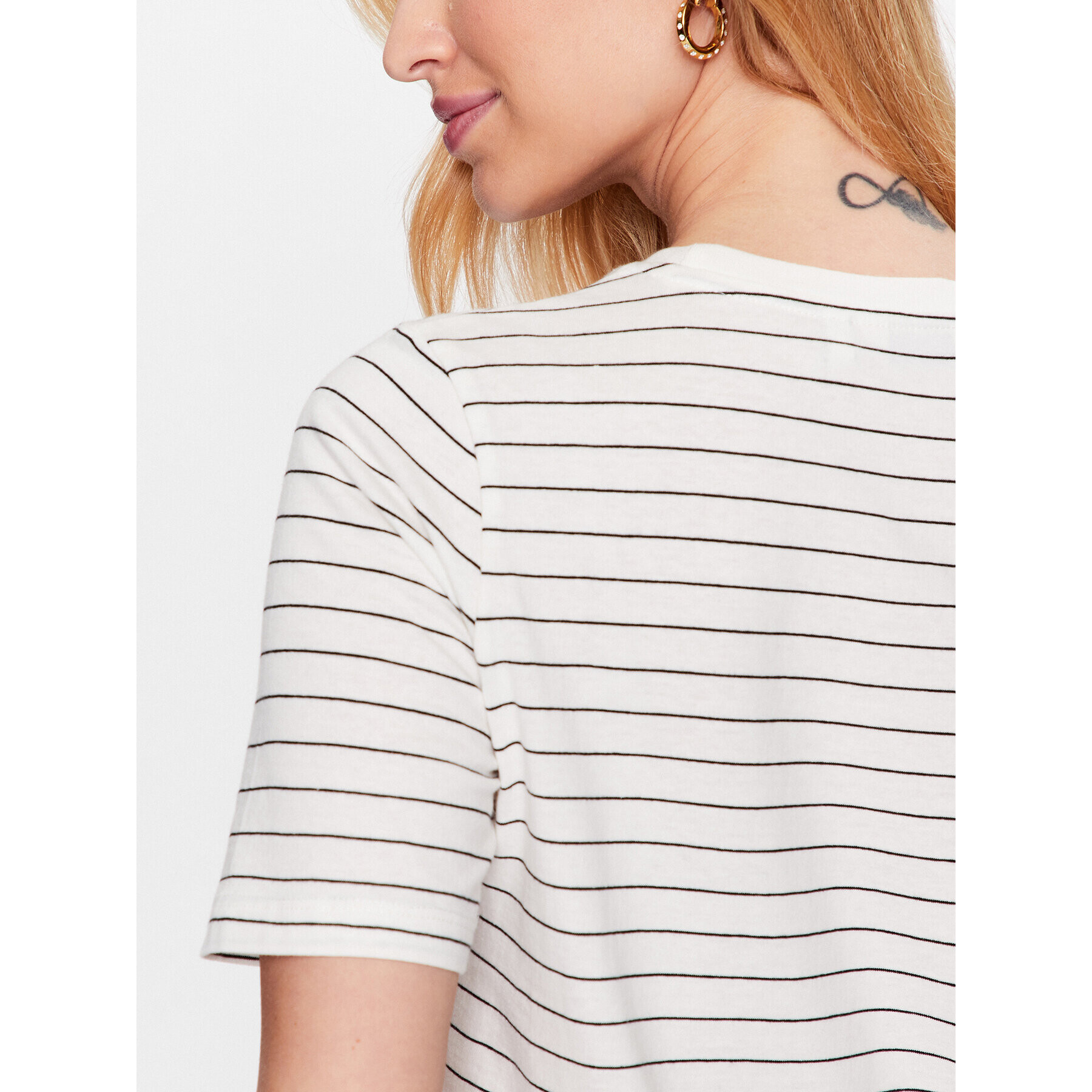 b.young Тишърт 20812840 Бял Regular Fit - Pepit.bg