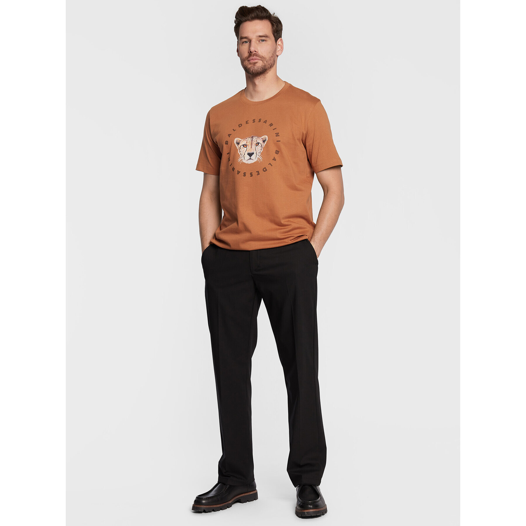 Baldessarini Тишърт Tomek B4 20042/000/5081 Кафяв Modern Fit - Pepit.bg