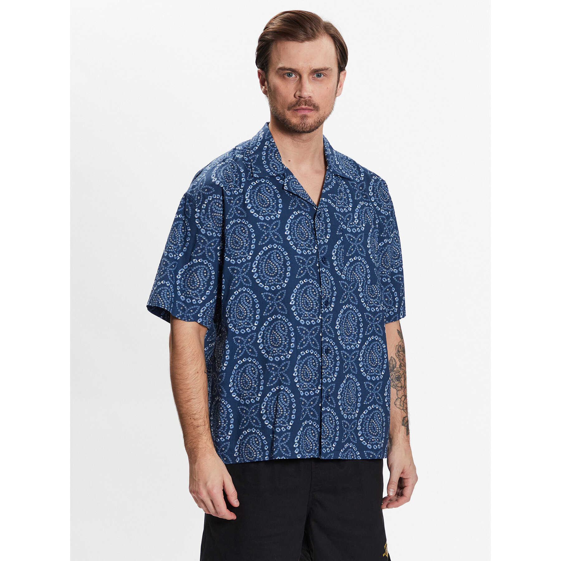 BDG Urban Outfitters Риза BDG AO DOT PRINT SHIRT 76742592 Син Classic Fit - Pepit.bg