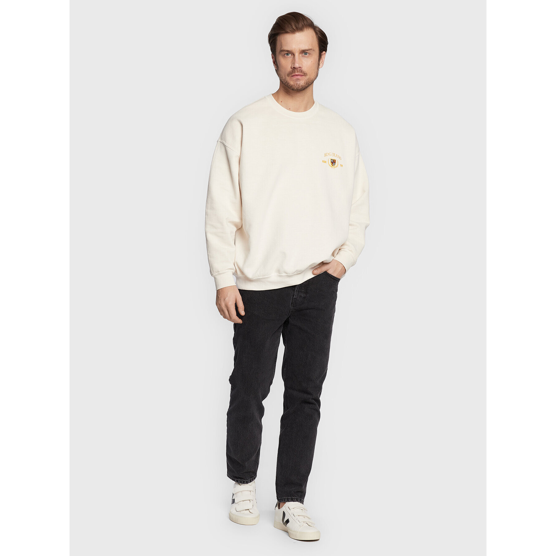 BDG Urban Outfitters Суитшърт 74709122 Бежов Relaxed Fit - Pepit.bg