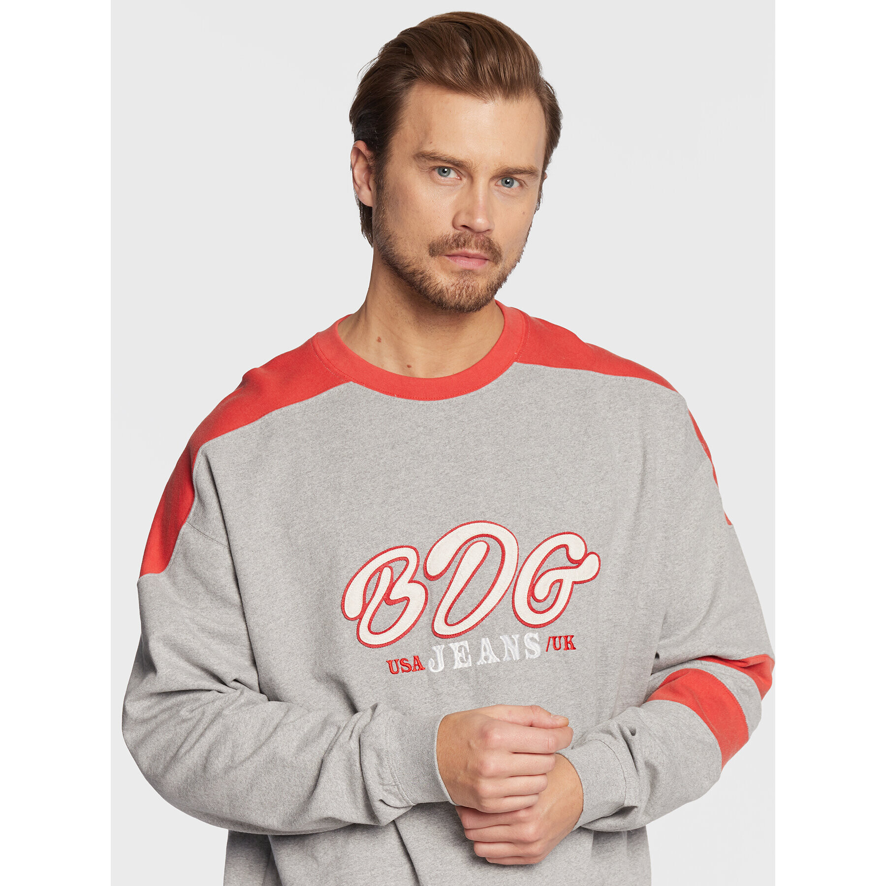 BDG Urban Outfitters Суитшърт 75327247 Сив Regular Fit - Pepit.bg