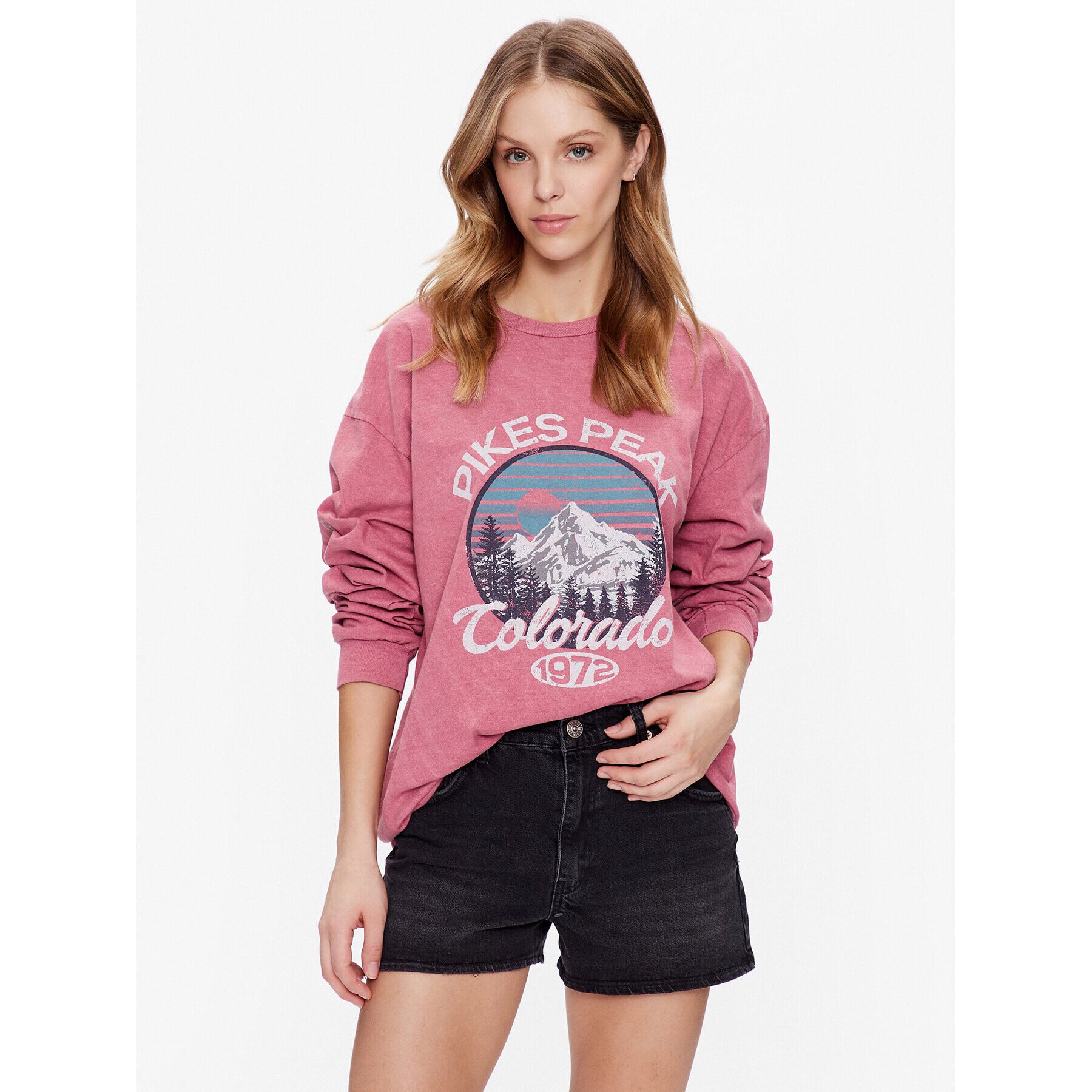 BDG Urban Outfitters Суитшърт BDG PIKES PEAKS SKATE LS 76471234 Розов Oversize - Pepit.bg