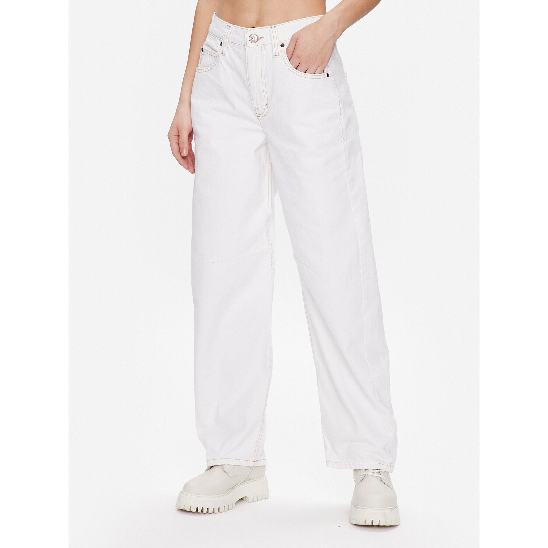 BDG Urban Outfitters Текстилни панталони BDG LOGAN CINCH WHITE 76473347 Бял Relaxed Fit - Pepit.bg