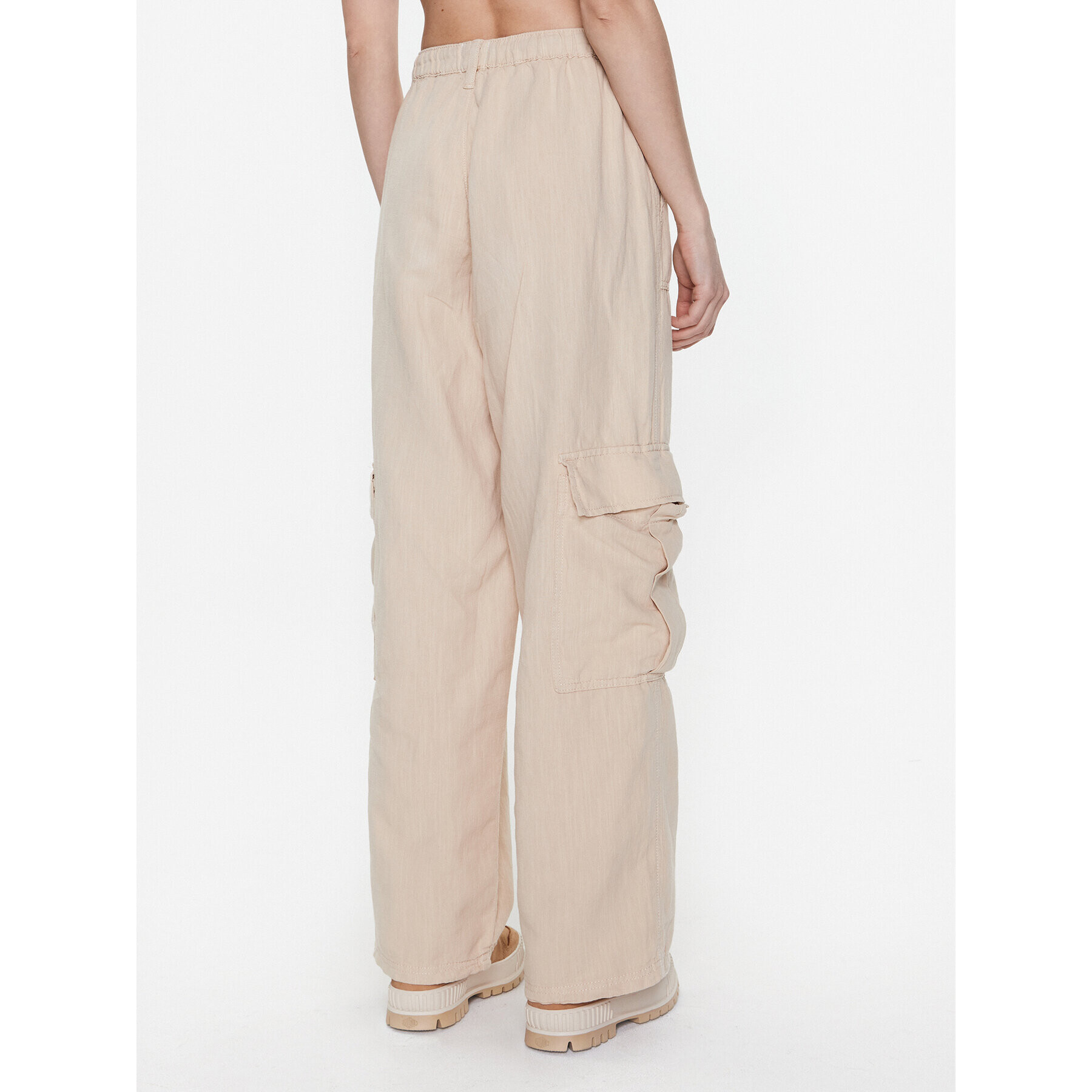 BDG Urban Outfitters Текстилни панталони BDG LUCA LINEN CARGO 76475151 Екрю Relaxed Fit - Pepit.bg