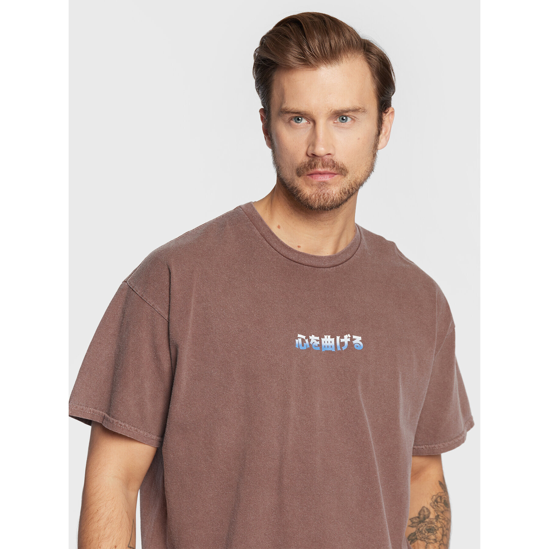 BDG Urban Outfitters Тишърт 75326025 Кафяв Regular Fit - Pepit.bg