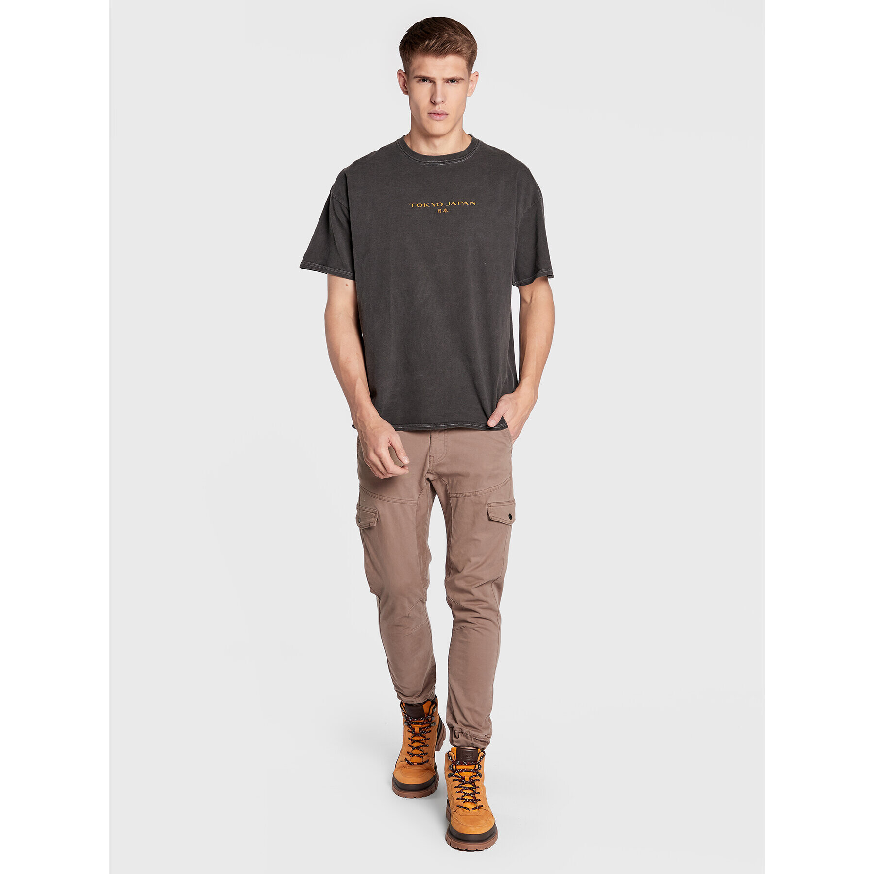 BDG Urban Outfitters Тишърт 75326439 Сив Regular Fit - Pepit.bg