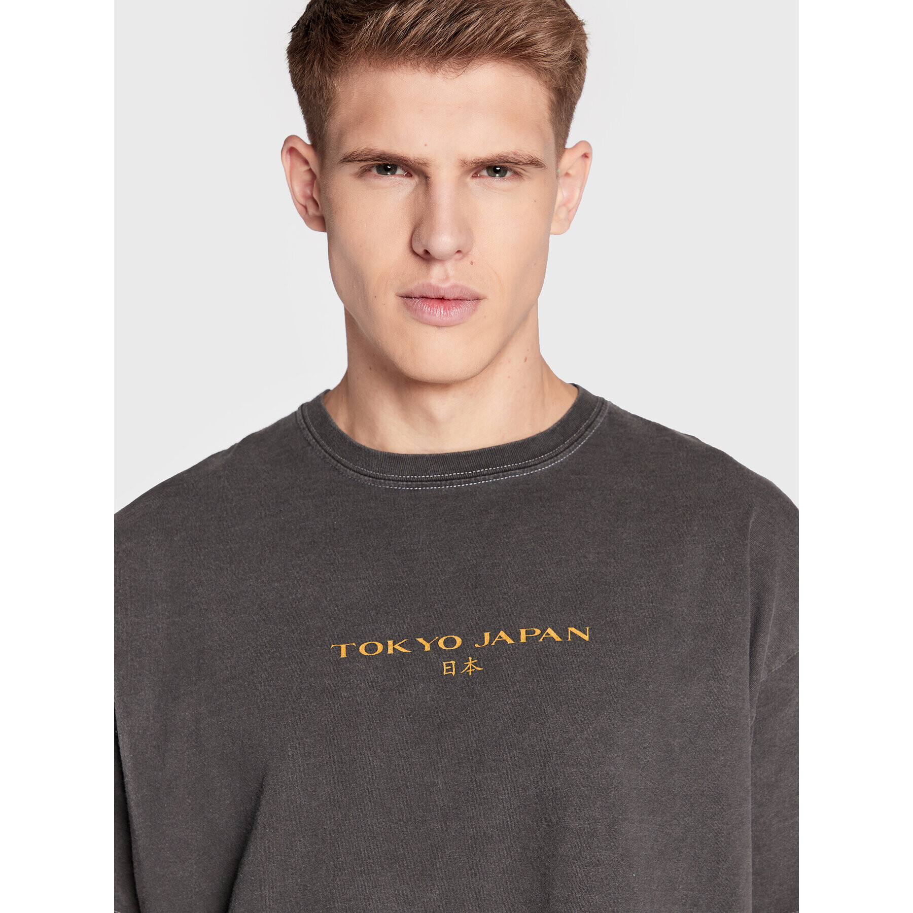 BDG Urban Outfitters Тишърт 75326439 Сив Regular Fit - Pepit.bg