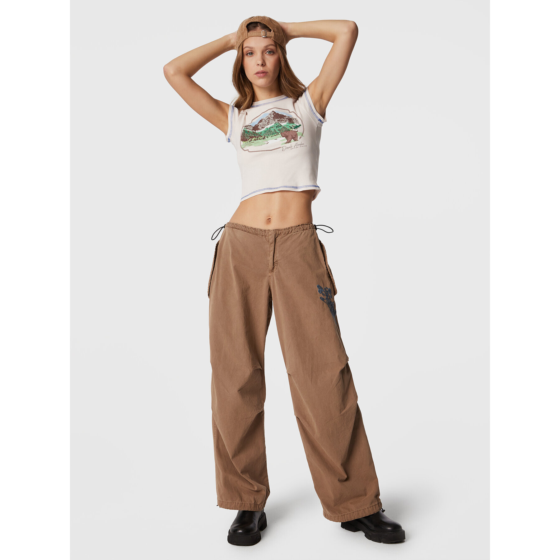 BDG Urban Outfitters Тишърт 75440172 Екрю Regular Fit - Pepit.bg