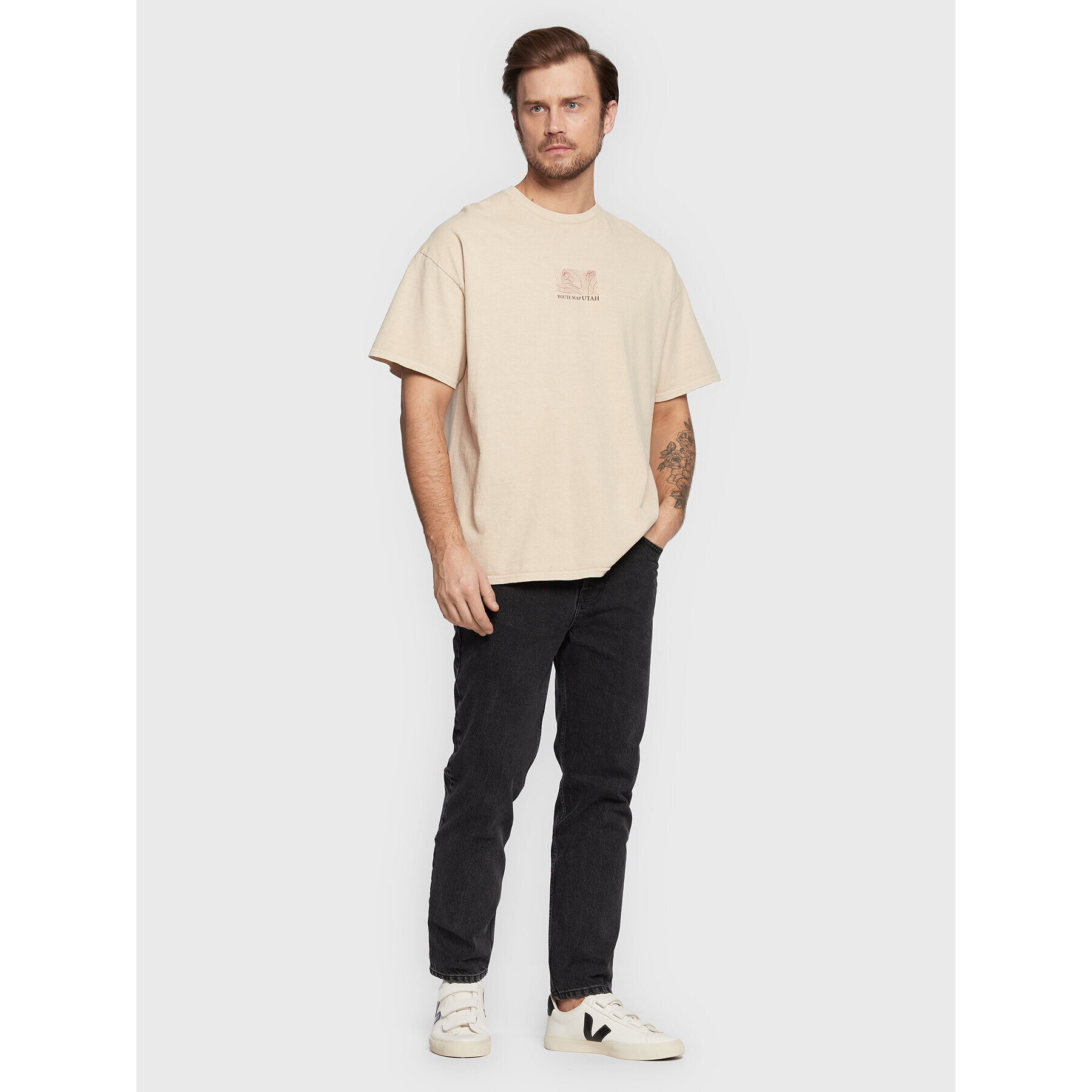 BDG Urban Outfitters Тишърт 76134006 Бежов Relaxed Fit - Pepit.bg