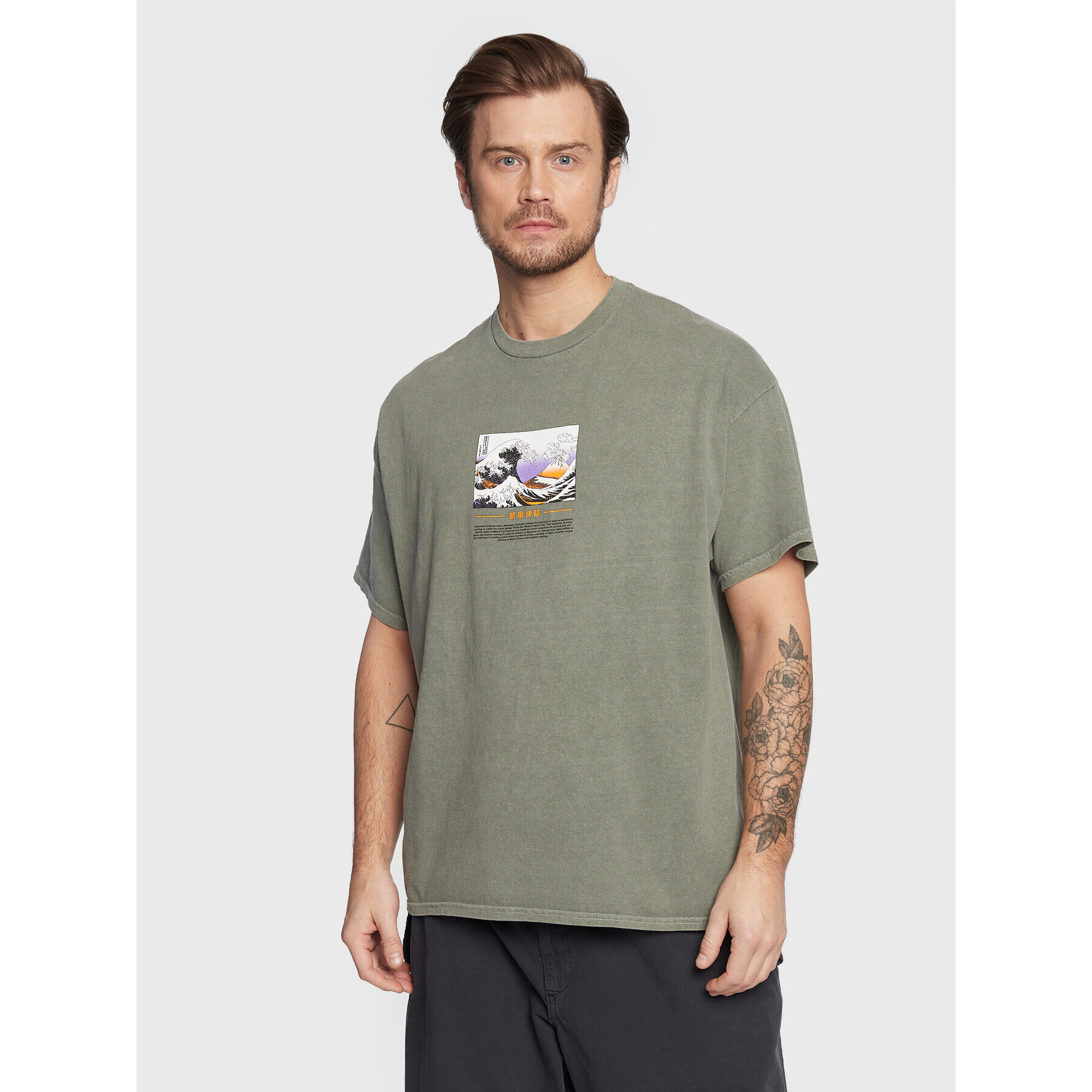 BDG Urban Outfitters Тишърт 76134659 Зелен Relaxed Fit - Pepit.bg