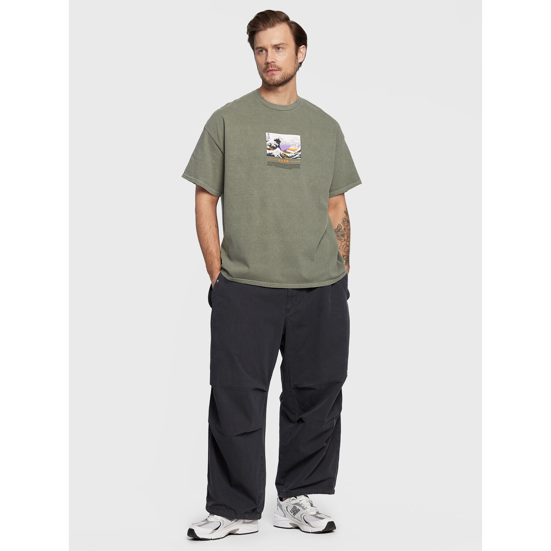 BDG Urban Outfitters Тишърт 76134659 Зелен Relaxed Fit - Pepit.bg