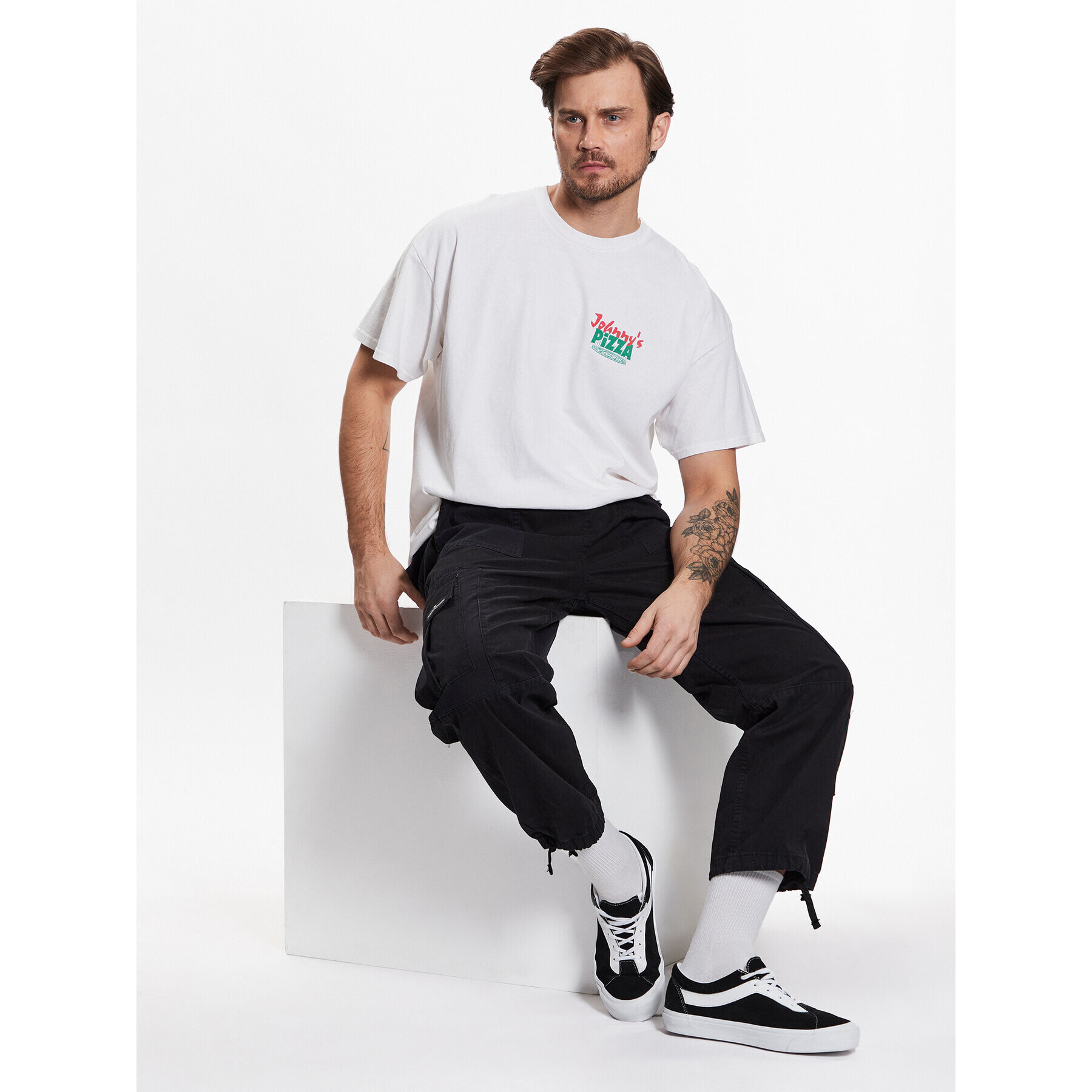 BDG Urban Outfitters Тишърт 76390210 Бял Regular Fit - Pepit.bg