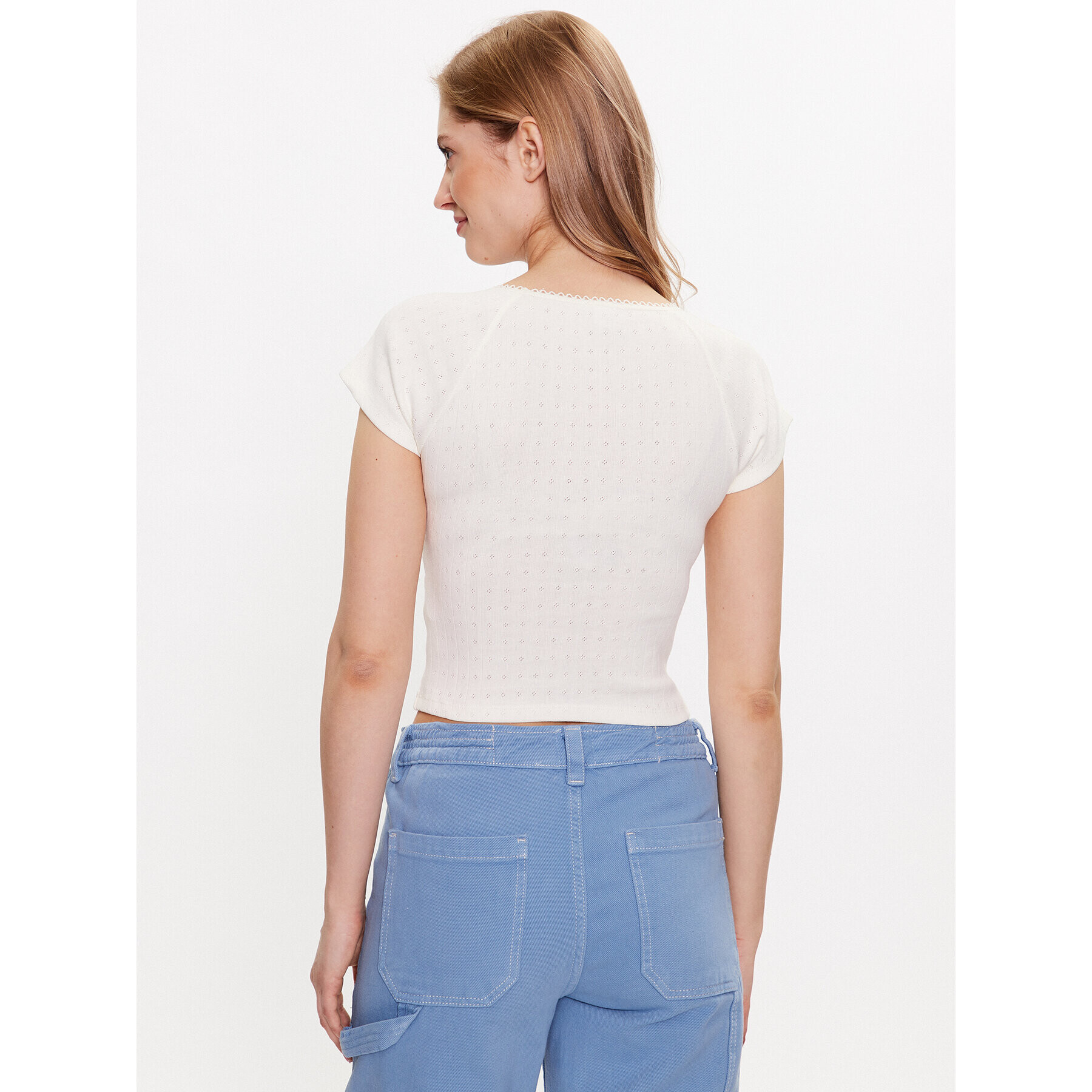 BDG Urban Outfitters Тишърт BDG AIMEE POINTELLE TOP 76468321 Бял Slim Fit - Pepit.bg