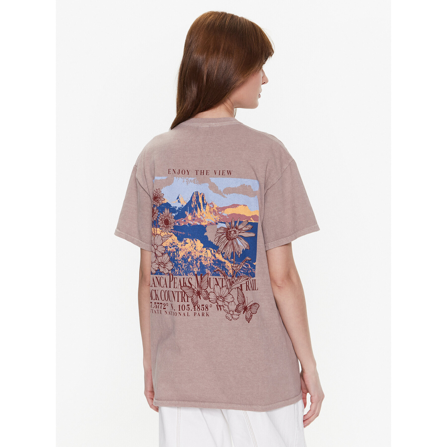 BDG Urban Outfitters Тишърт BDG BLANKA PEAKS BF T 76471135 Бежов Oversize - Pepit.bg