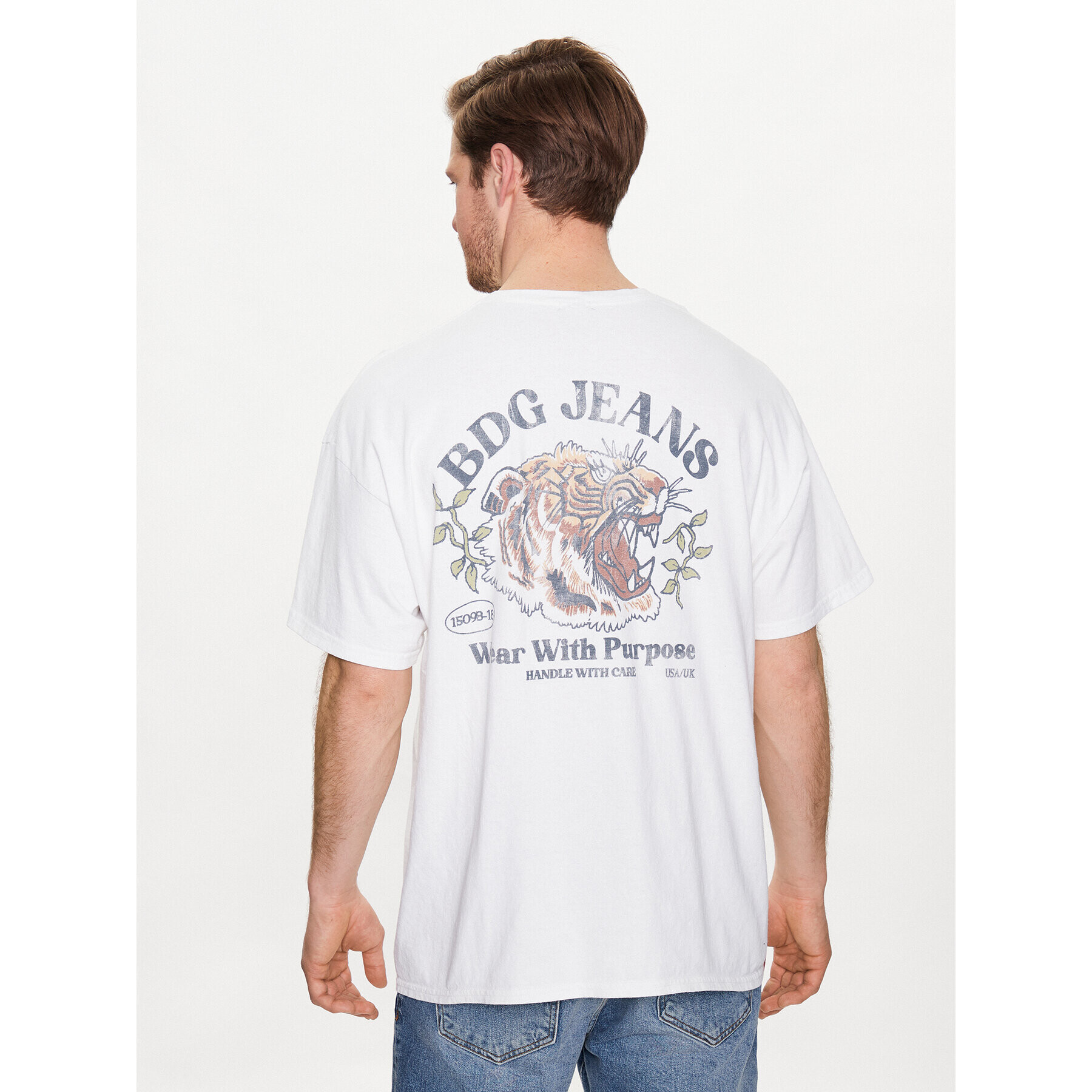 BDG Urban Outfitters Тишърт BDG TIGER HEAD TEE Бял Oversize - Pepit.bg