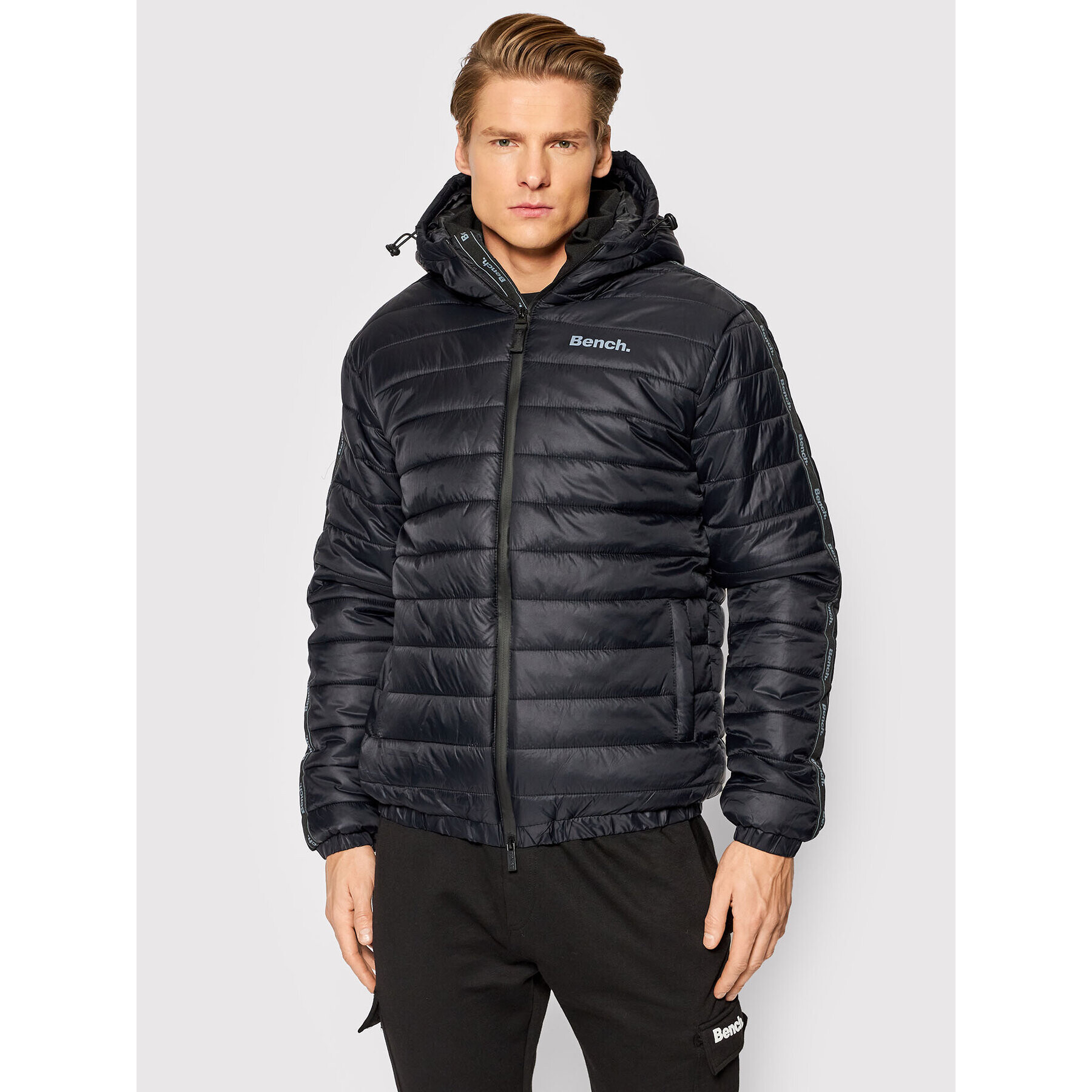 Bench Пухено яке Stayt 118614 Черен Regular Fit - Pepit.bg