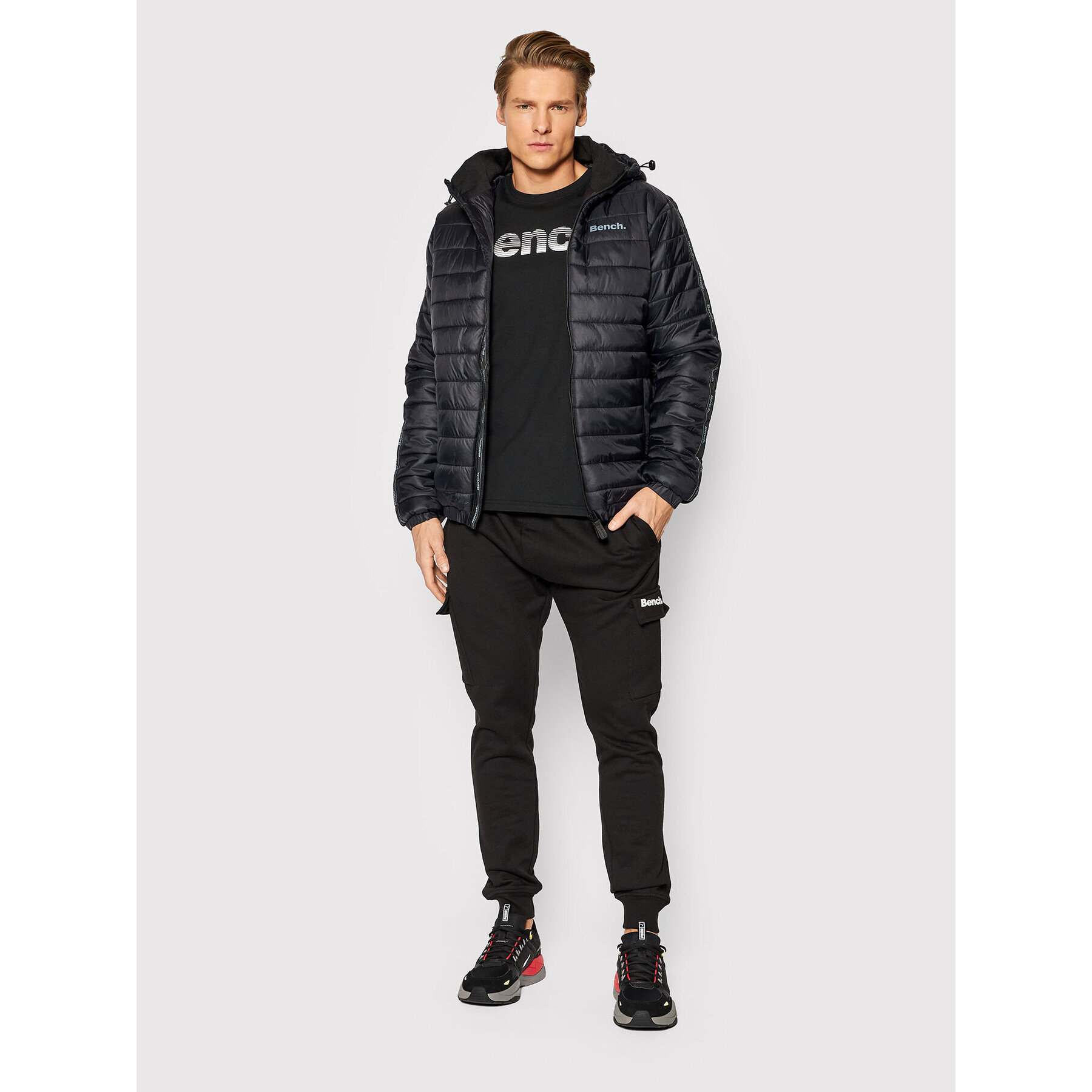 Bench Пухено яке Stayt 118614 Черен Regular Fit - Pepit.bg