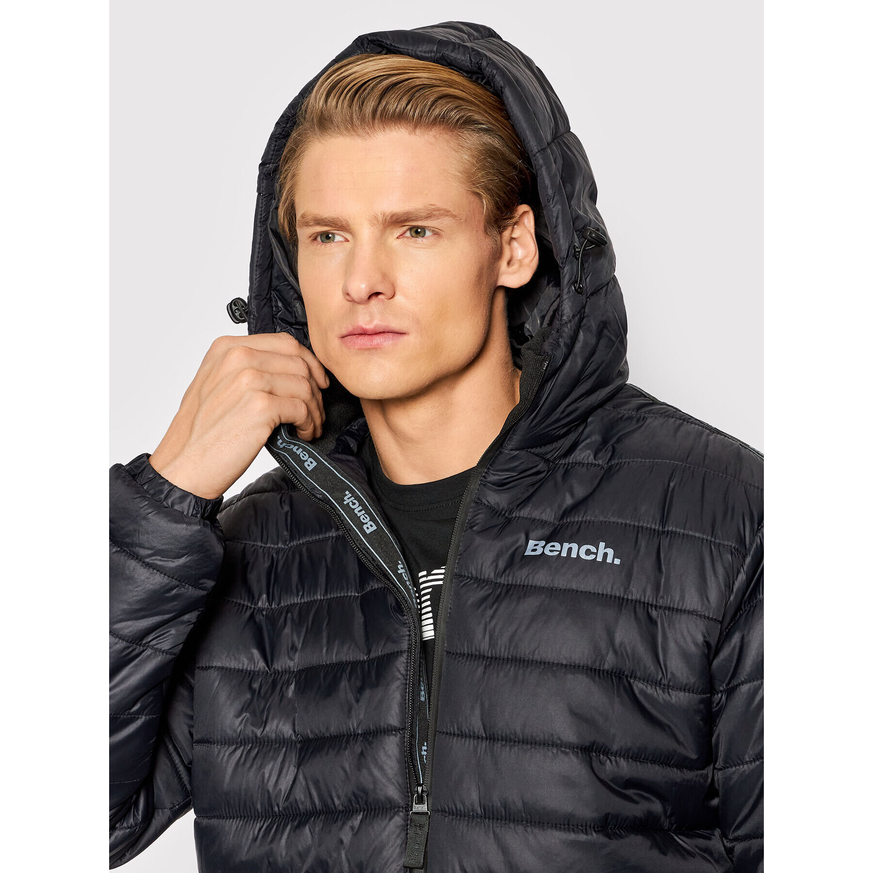 Bench Пухено яке Stayt 118614 Черен Regular Fit - Pepit.bg