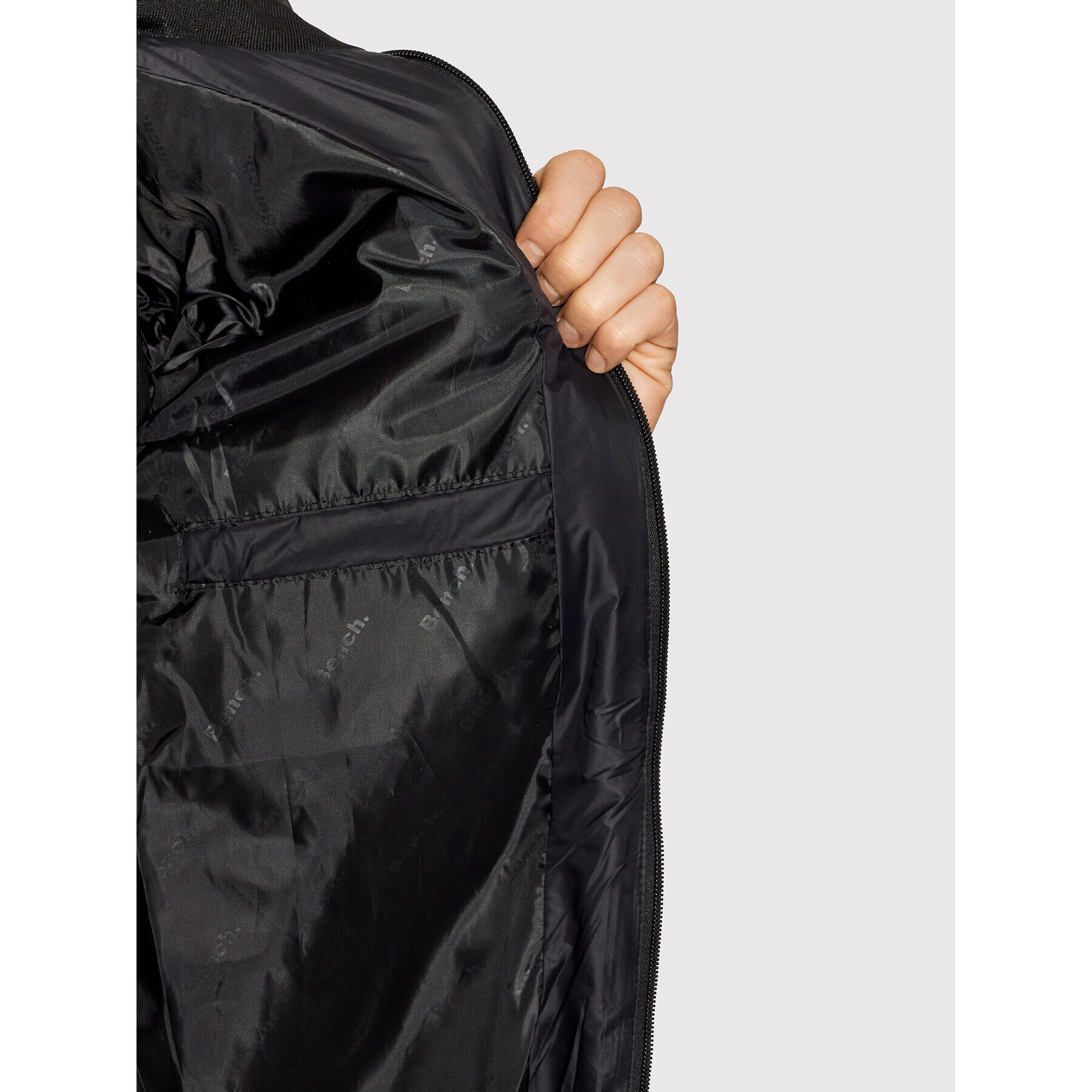 Bench Пухено яке Stayt 118614 Черен Regular Fit - Pepit.bg
