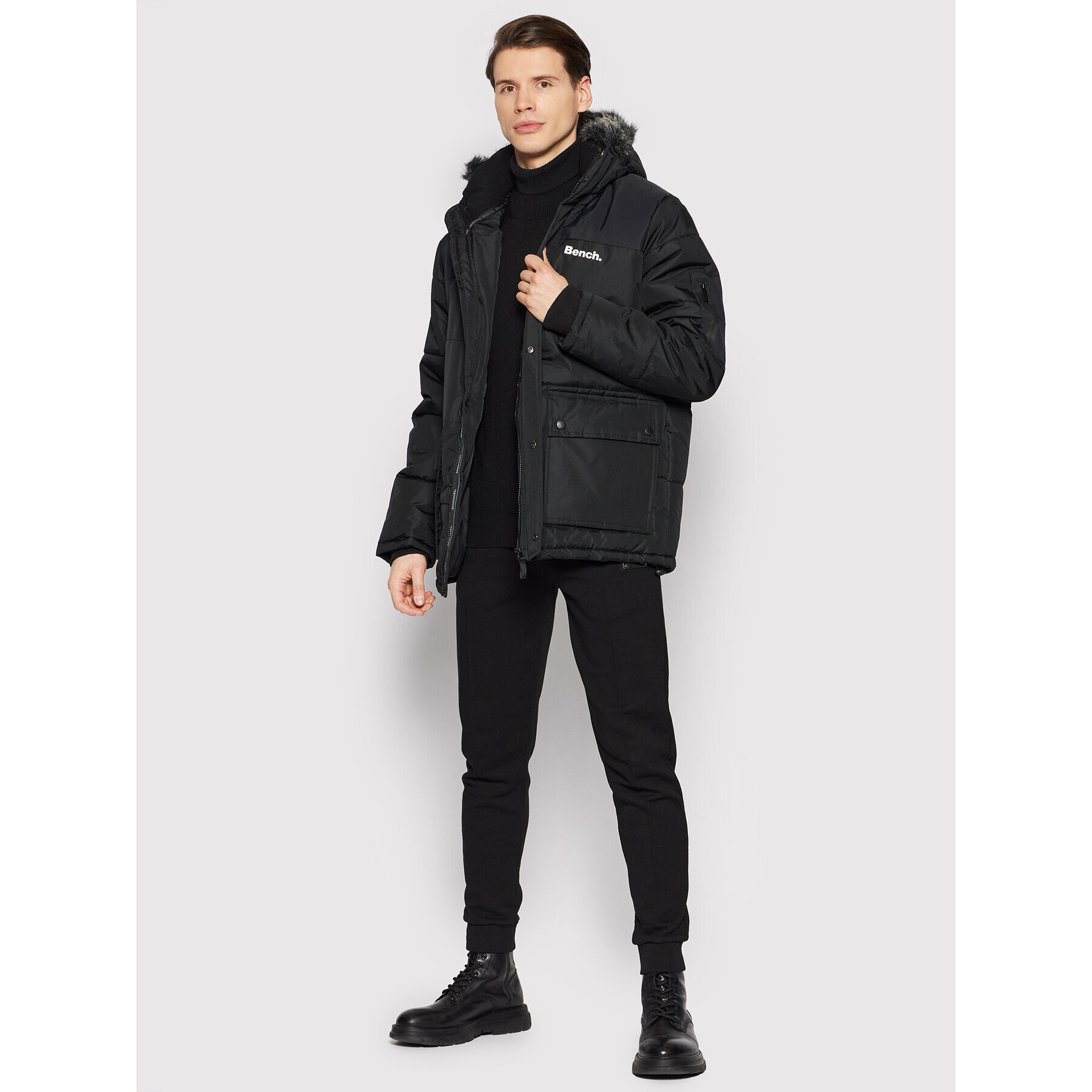 Bench Пухено яке Tillor 118884 Черен Regular Fit - Pepit.bg