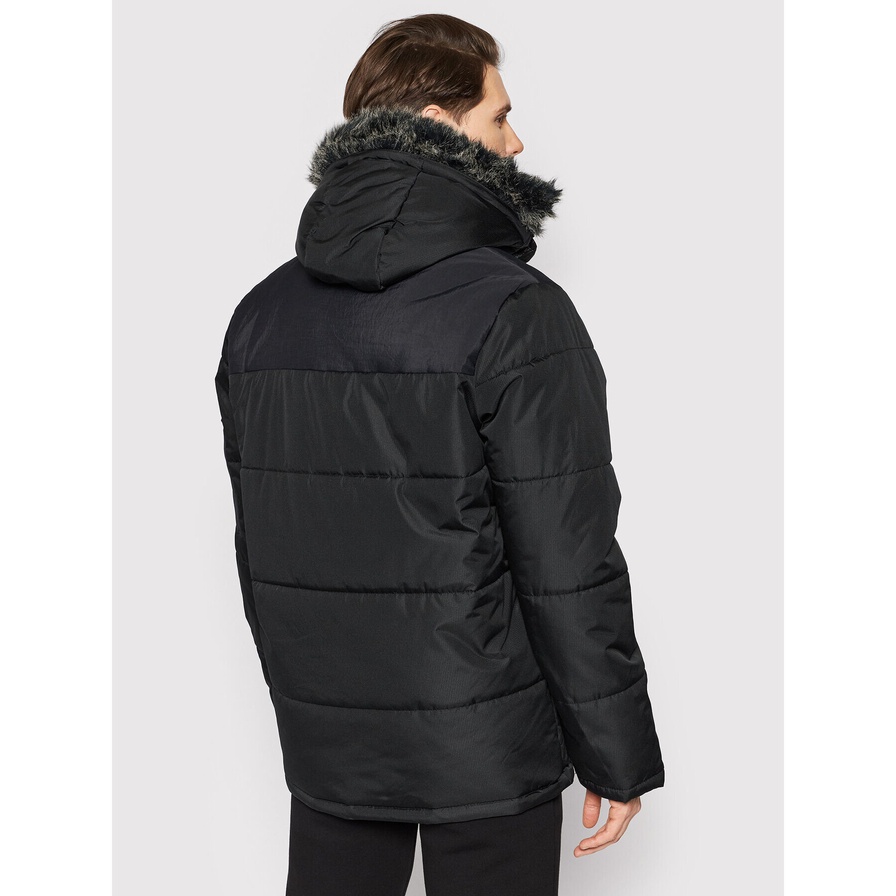 Bench Пухено яке Tillor 118884 Черен Regular Fit - Pepit.bg