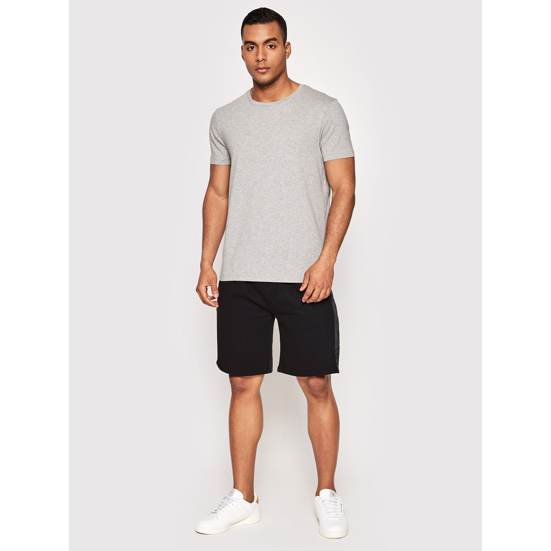 Bench Спортни шорти Dorf 120761 Черен Regular Fit - Pepit.bg