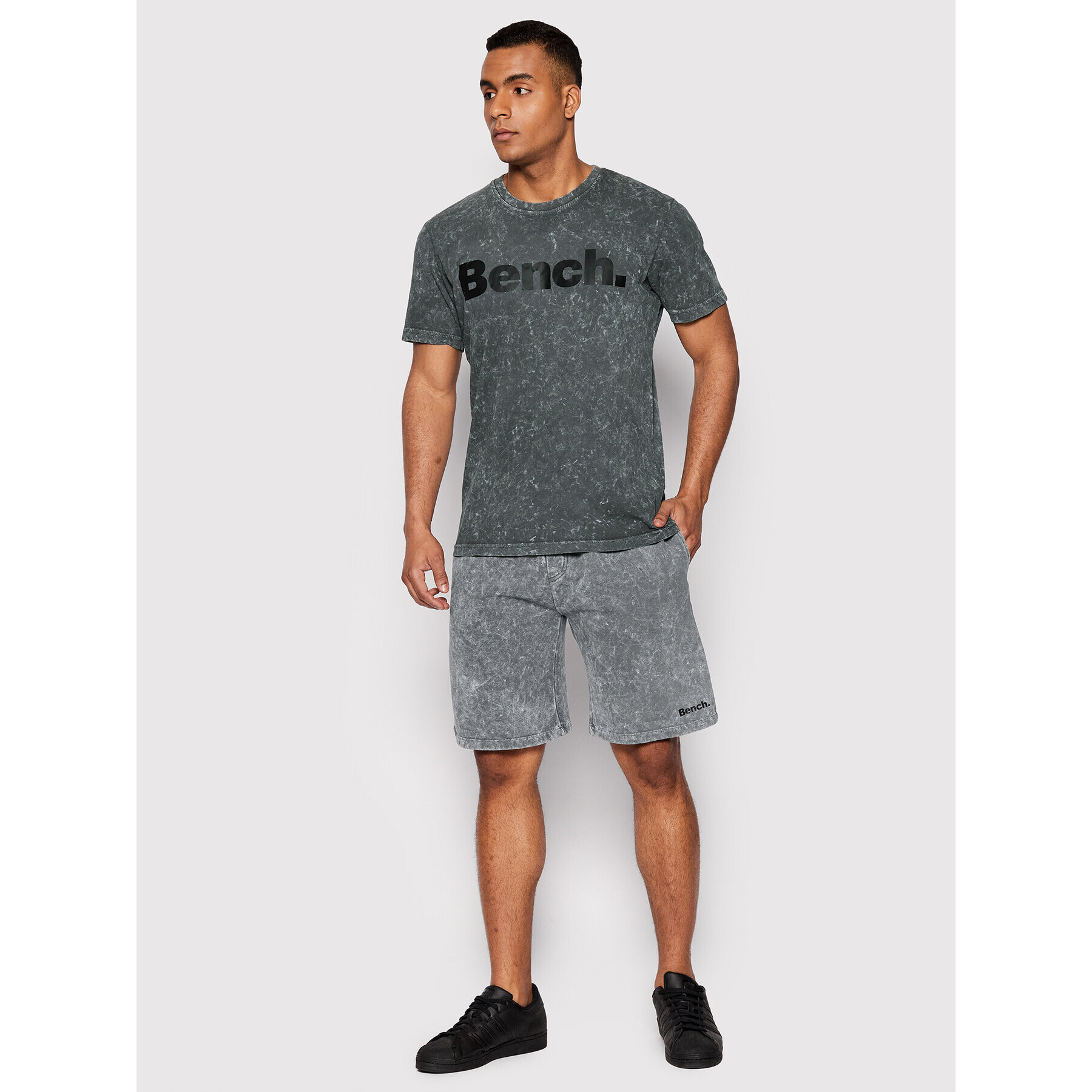 Bench Спортни шорти Happy 120722 Сив Regular Fit - Pepit.bg