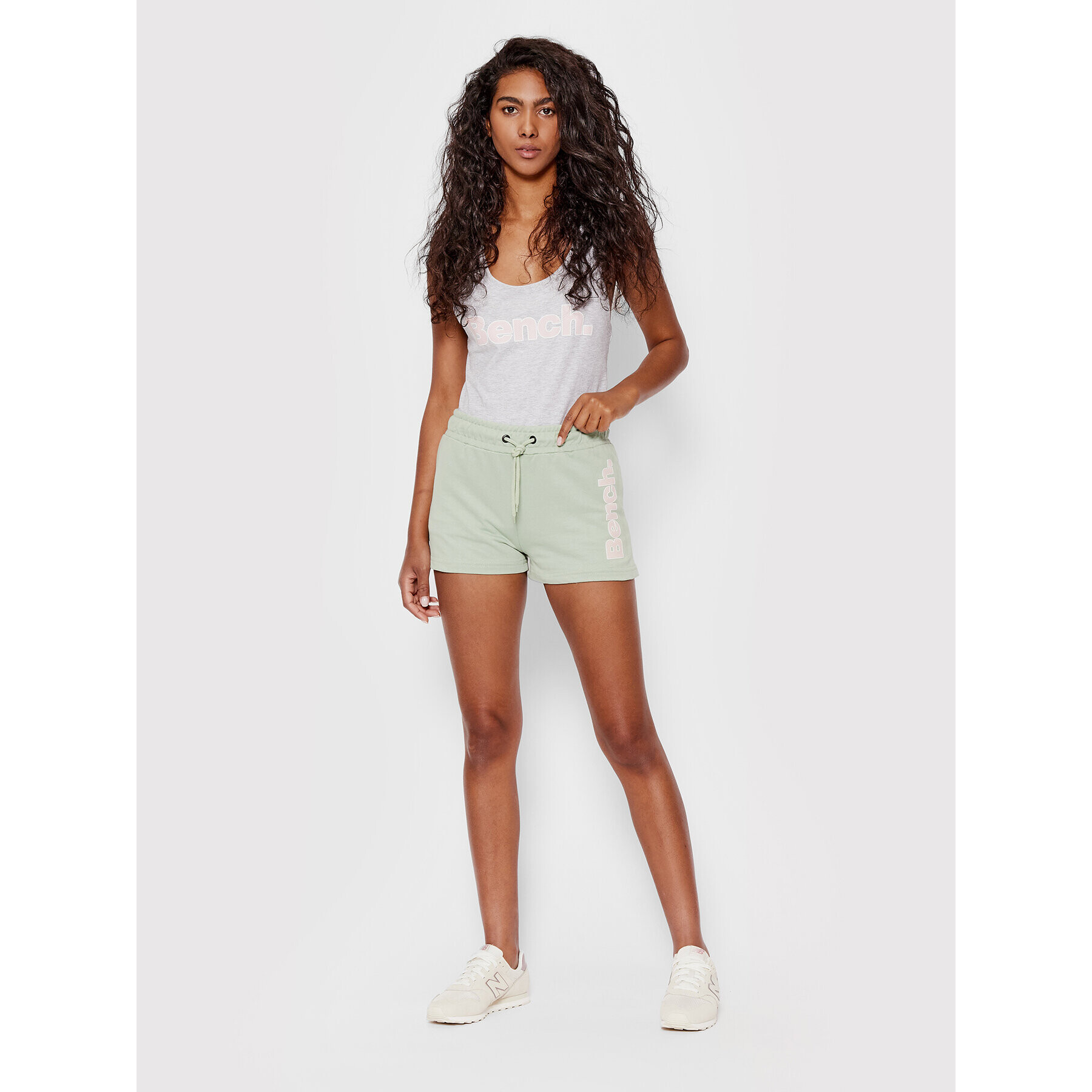 Bench Спортни шорти Pheobe 120391 Зелен Regular Fit - Pepit.bg