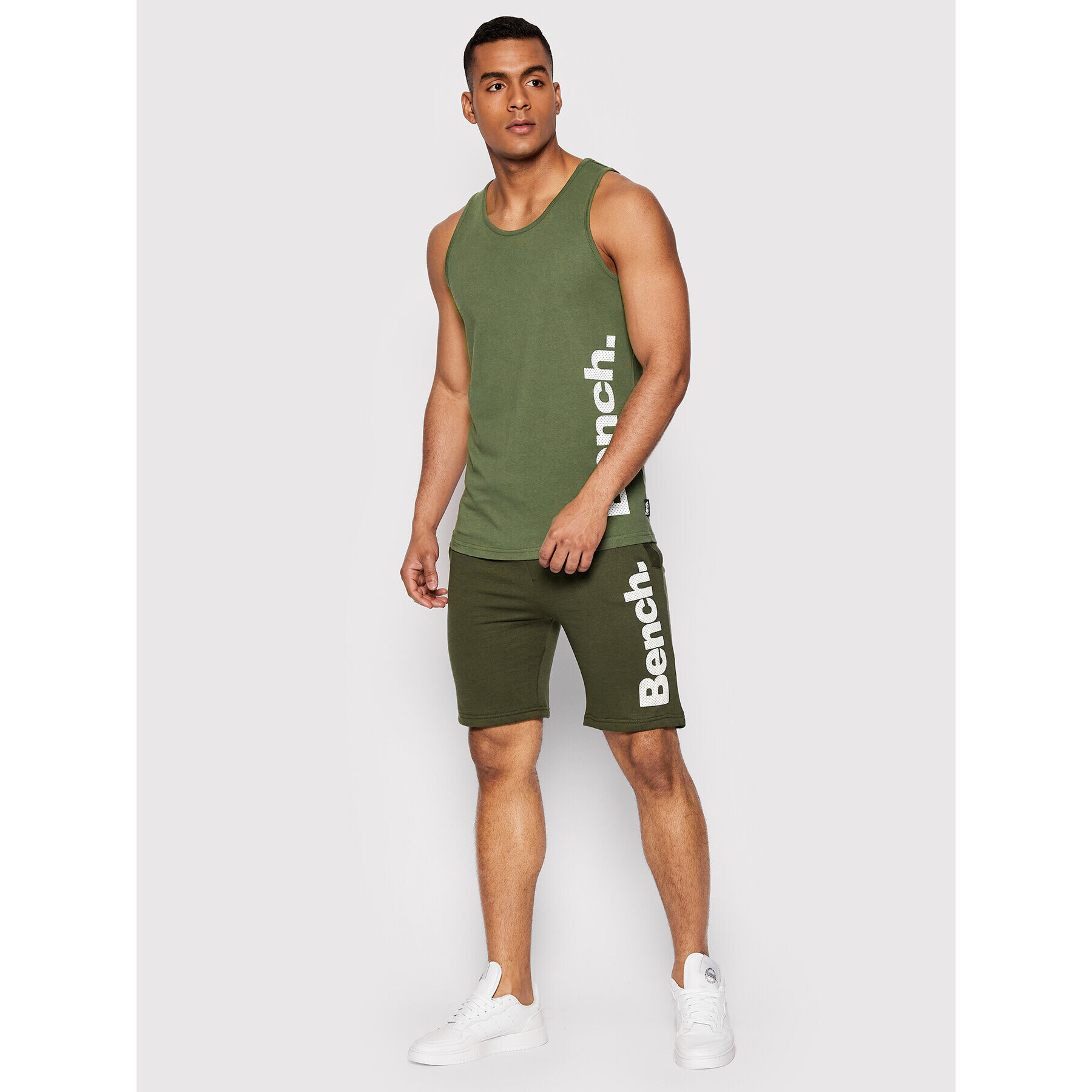 Bench Спортни шорти Rollo 117207 Зелен Regular Fit - Pepit.bg