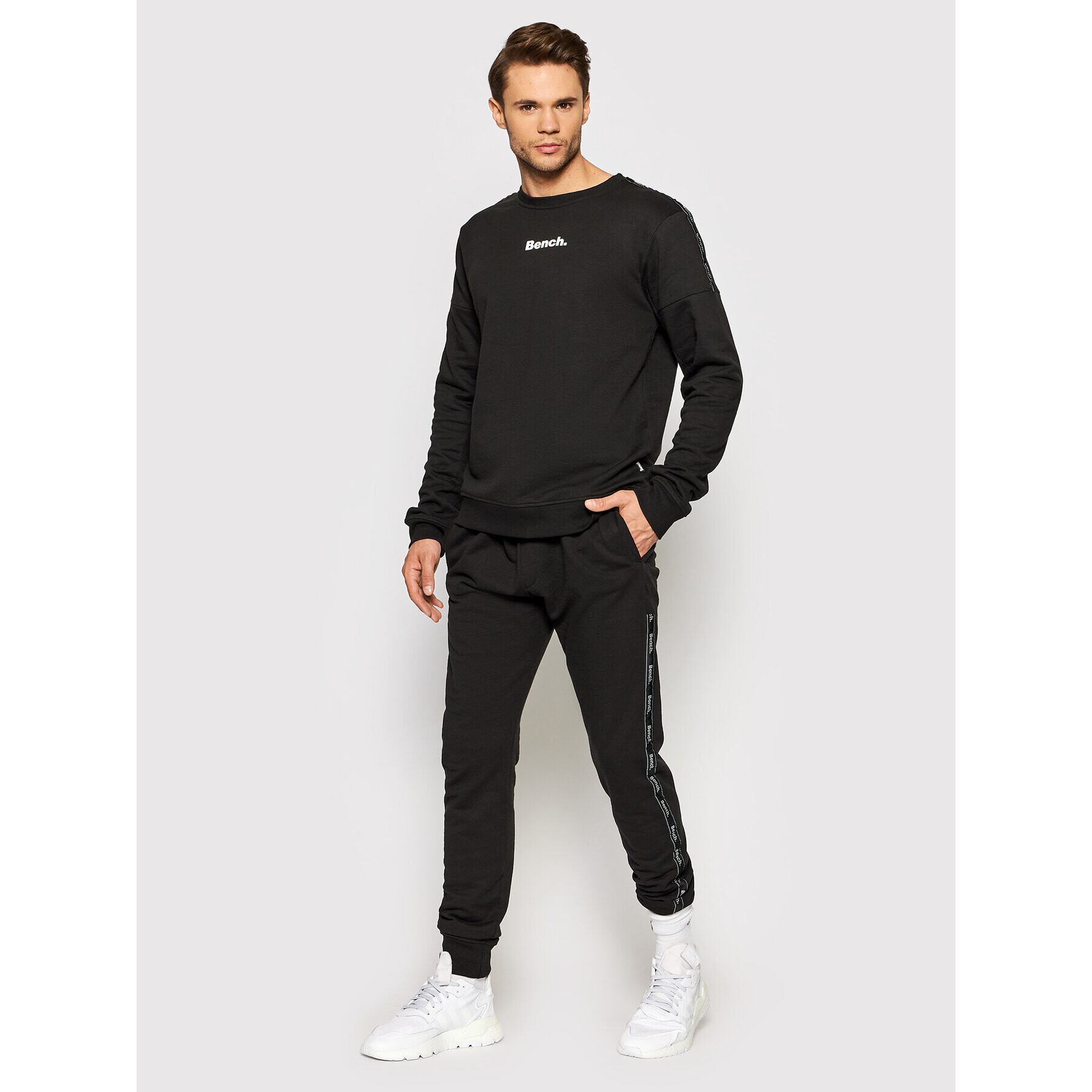 Bench Суитшърт Tone 118605 Черен Regular Fit - Pepit.bg