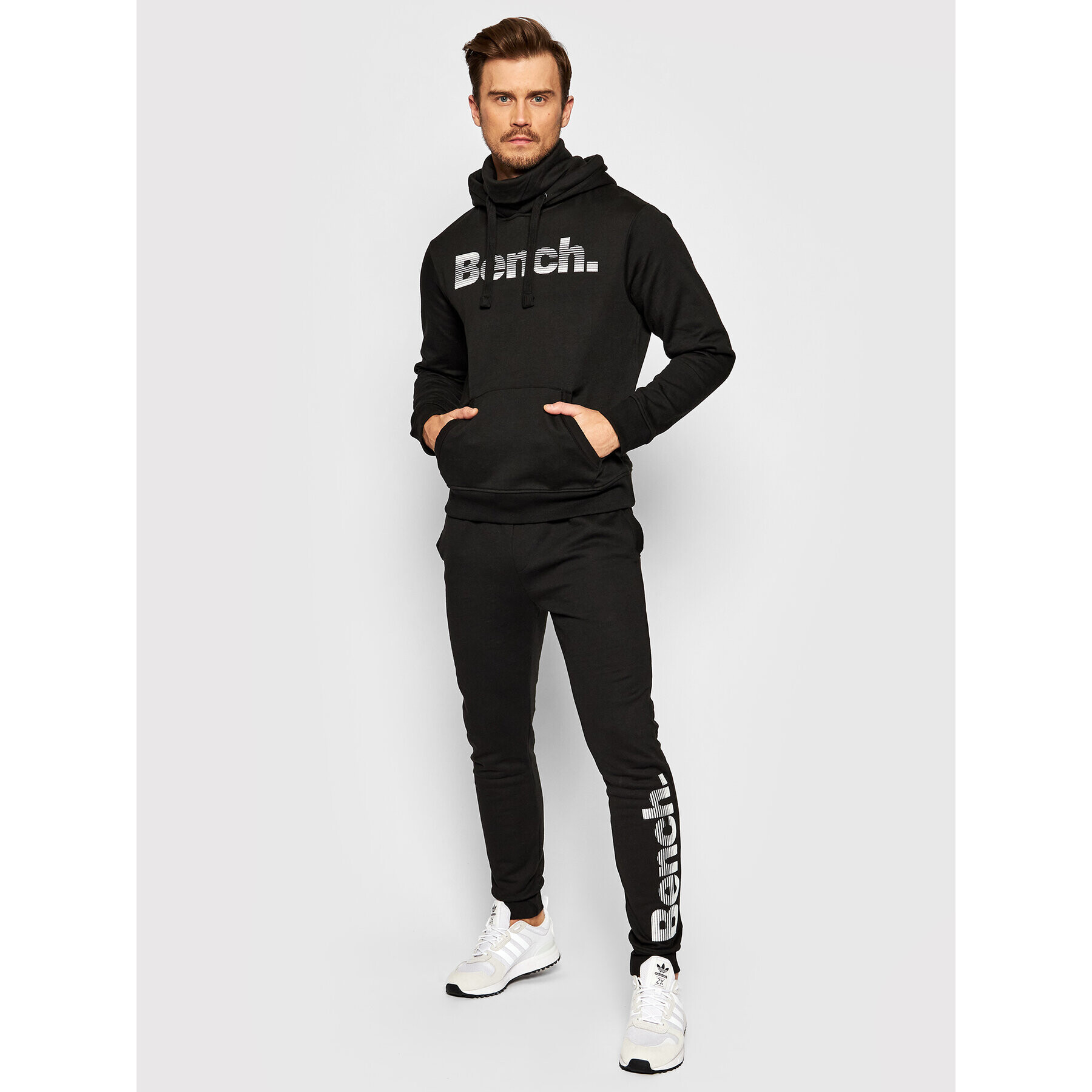 Bench Суитшърт Woosh 118619 Черен Regular Fit - Pepit.bg