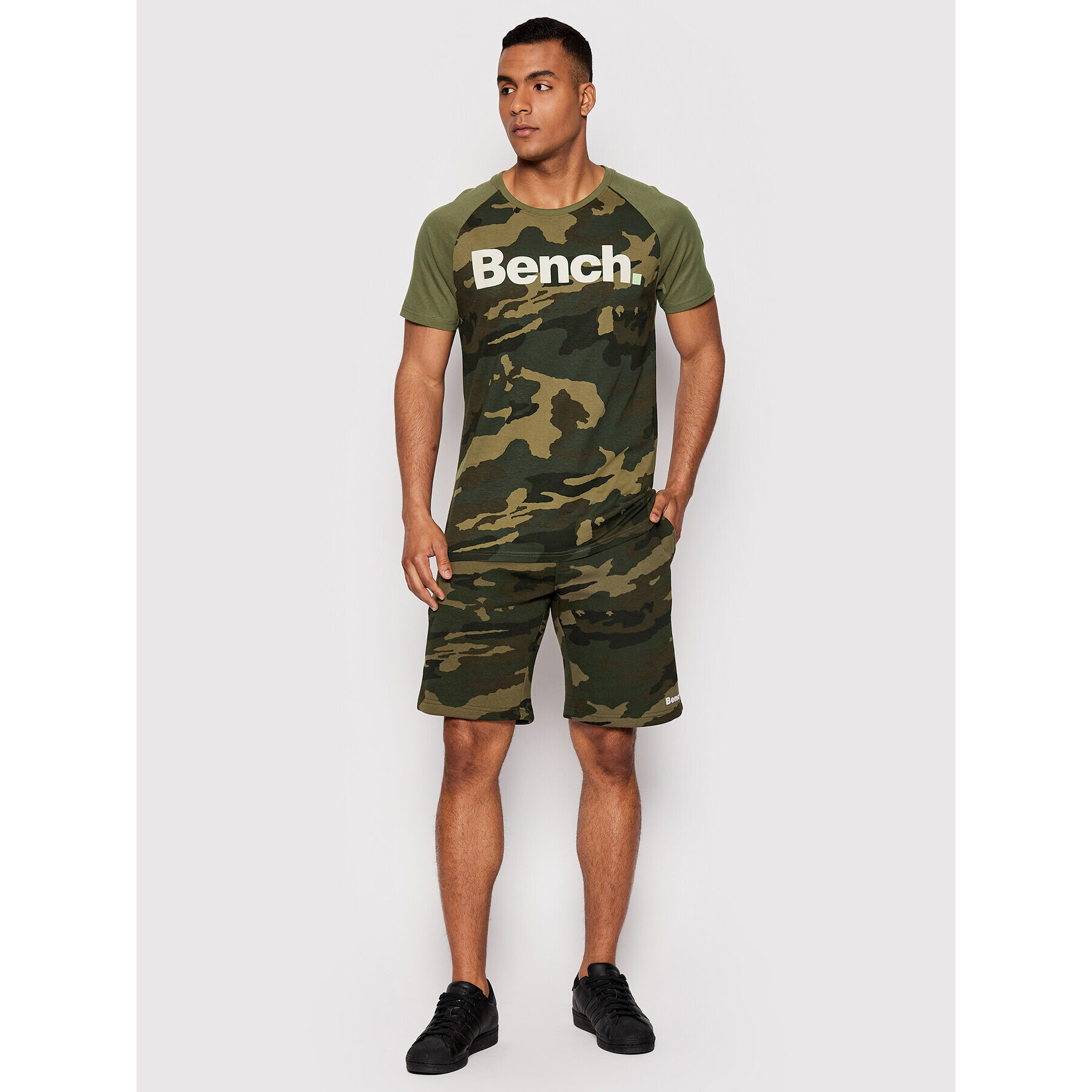 Bench Тишърт Besom 120764 Зелен Regular Fit - Pepit.bg