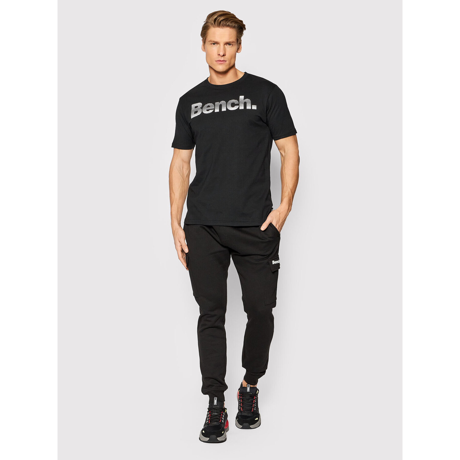Bench Тишърт Leandro 118985 Черен Regular Fit - Pepit.bg