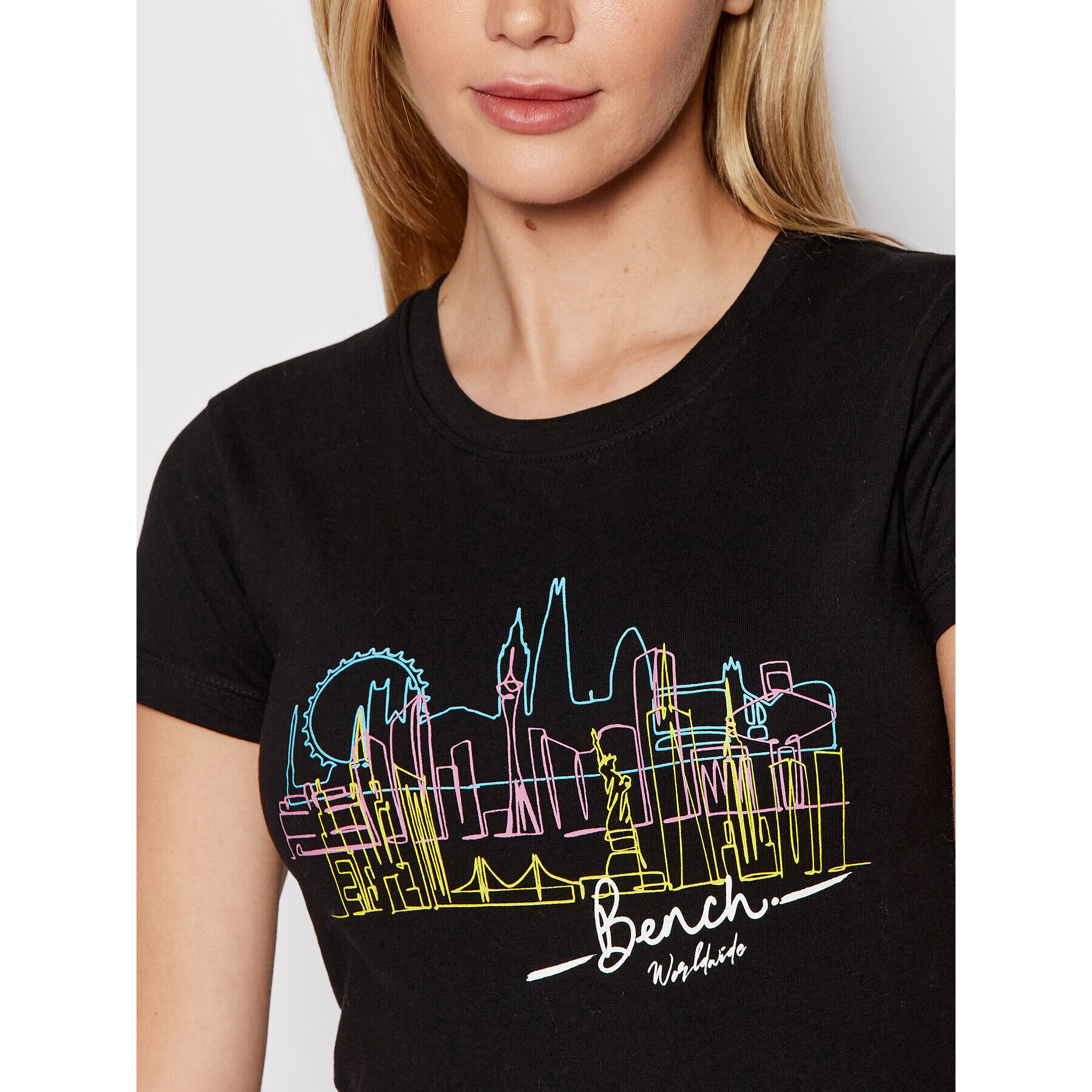 Bench Тишърт Neon City 120754 Черен Regular Fit - Pepit.bg